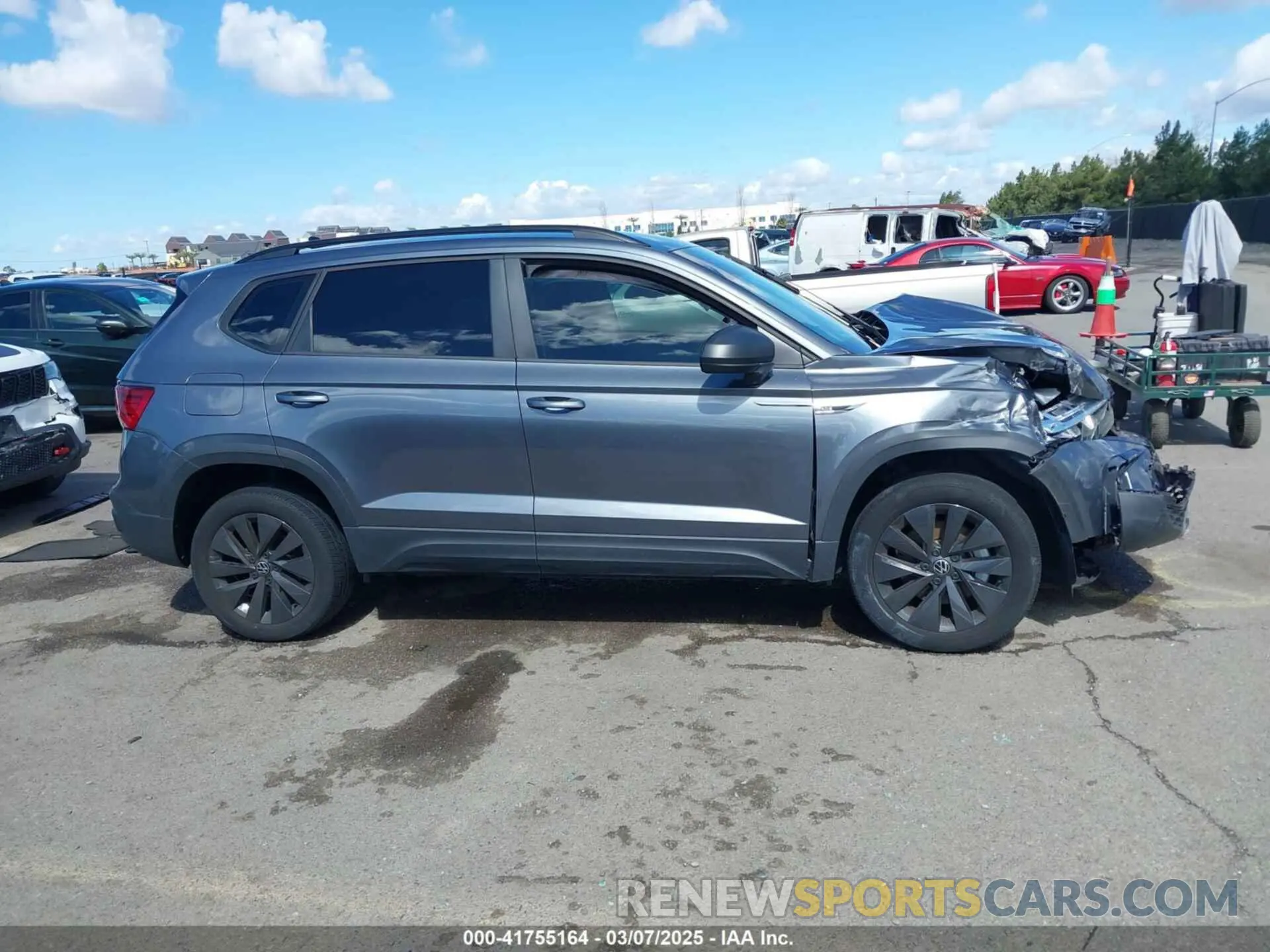 14 Photograph of a damaged car 3VVDX7B21PM329688 VOLKSWAGEN TAOS 2023