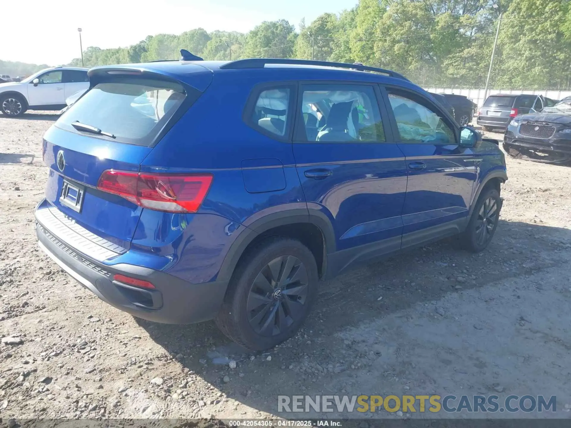 4 Photograph of a damaged car 3VVDX7B22PM360139 VOLKSWAGEN TAOS 2023