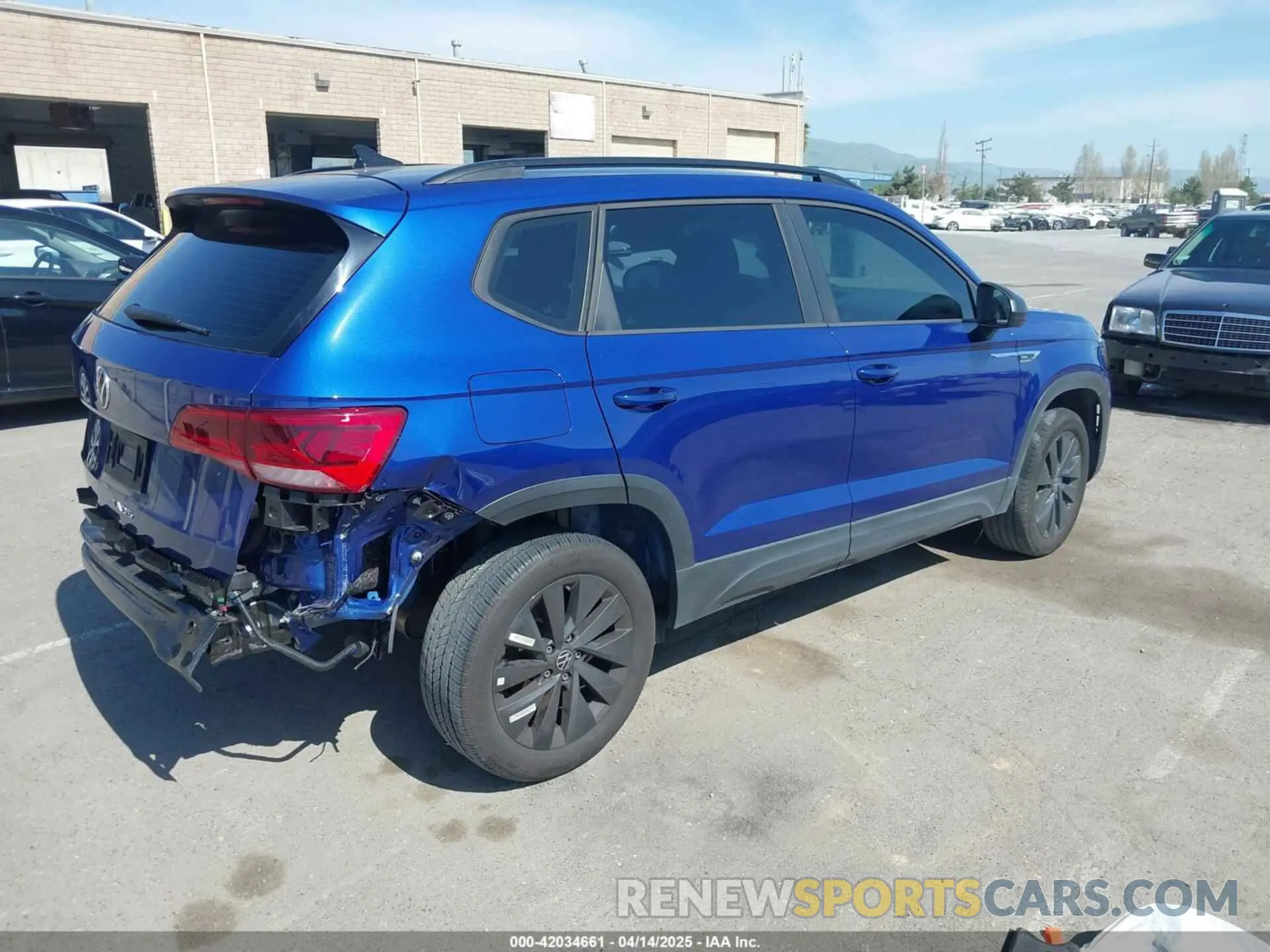 4 Photograph of a damaged car 3VVDX7B24PM382465 VOLKSWAGEN TAOS 2023