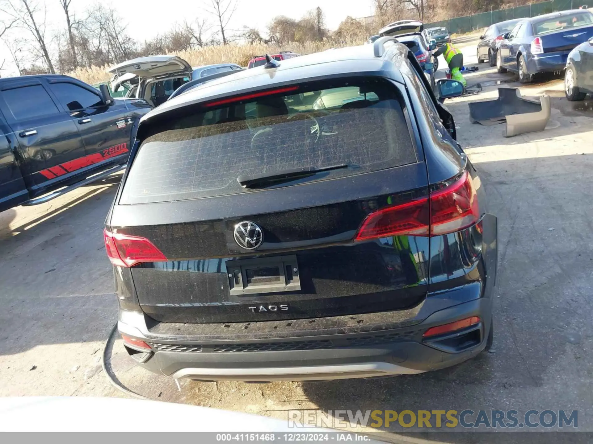 17 Photograph of a damaged car 3VVDX7B25PM354495 VOLKSWAGEN TAOS 2023