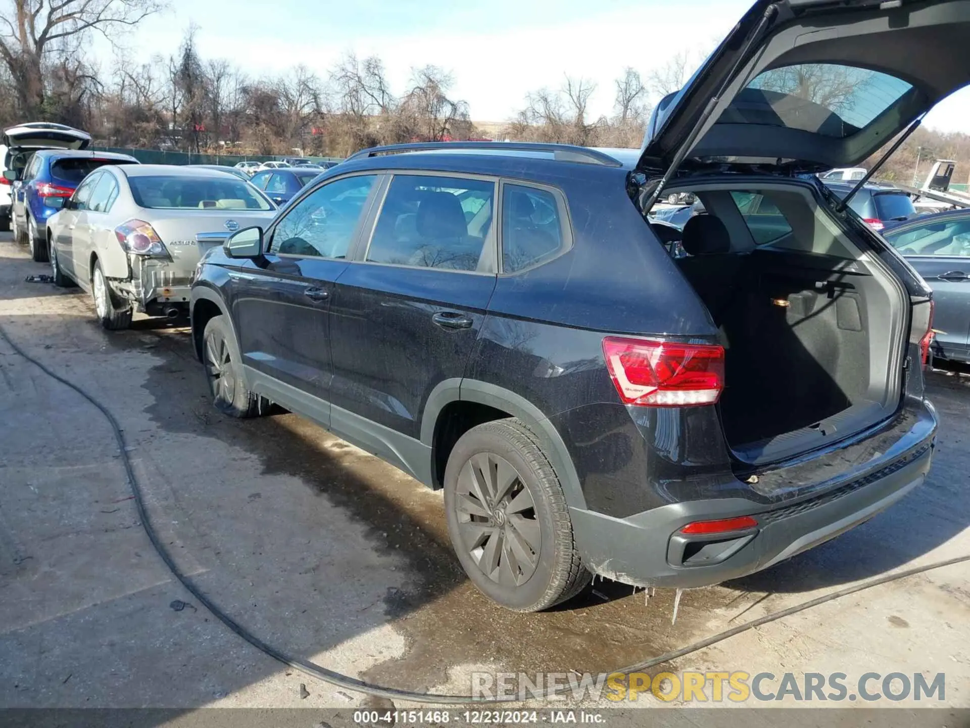 3 Photograph of a damaged car 3VVDX7B25PM354495 VOLKSWAGEN TAOS 2023