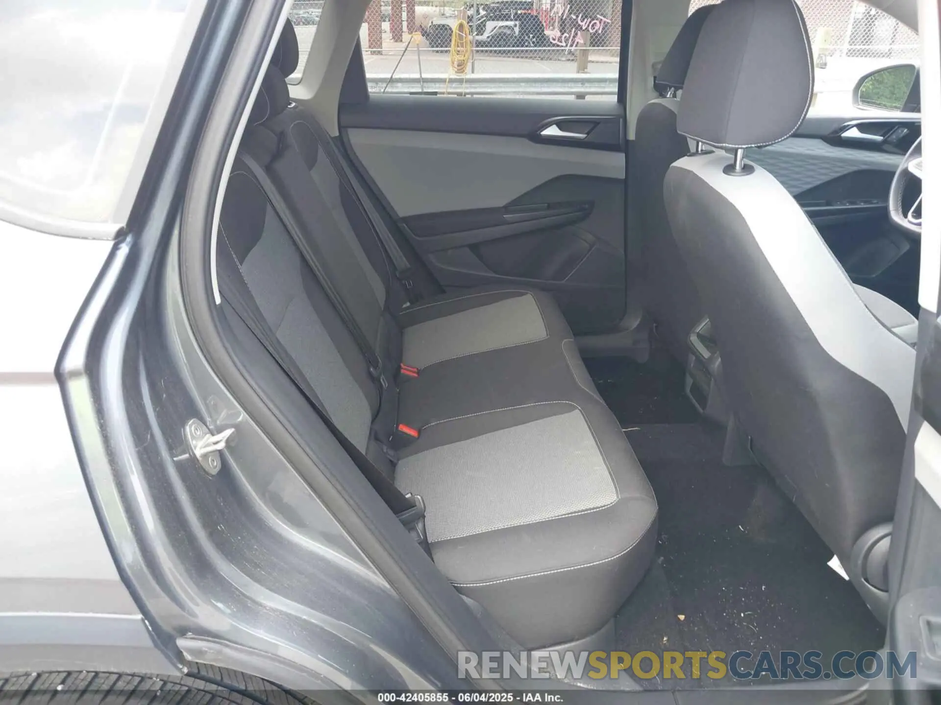 8 Photograph of a damaged car 3VVDX7B27PM330621 VOLKSWAGEN TAOS 2023