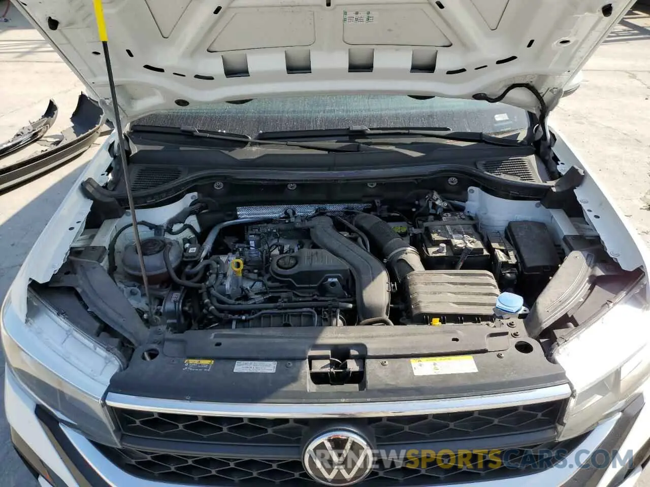 12 Photograph of a damaged car 3VVEX7B21PM332708 VOLKSWAGEN TAOS 2023