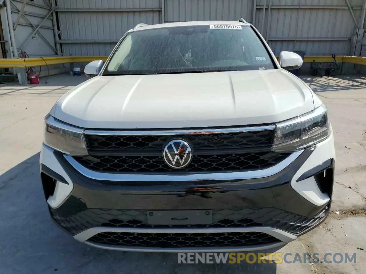 5 Photograph of a damaged car 3VVEX7B21PM332708 VOLKSWAGEN TAOS 2023