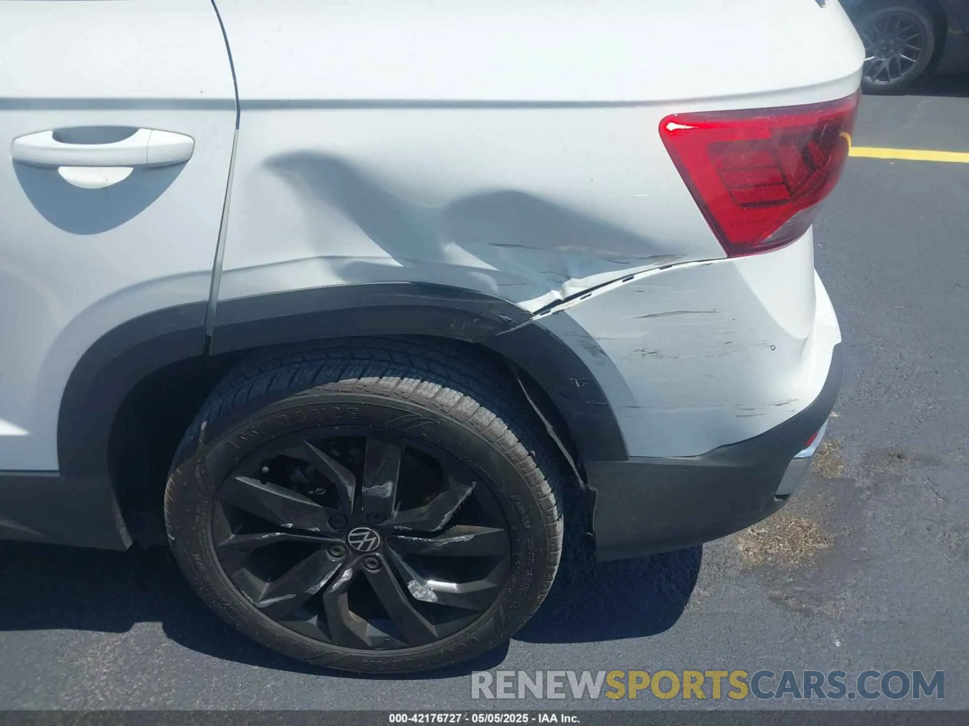 6 Photograph of a damaged car 3VVEX7B23PM361966 VOLKSWAGEN TAOS 2023