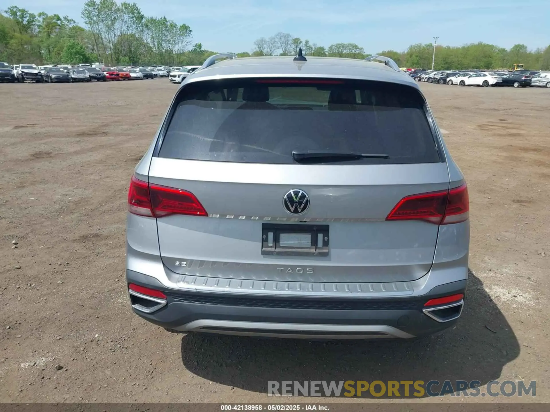 16 Photograph of a damaged car 3VVEX7B24PM342309 VOLKSWAGEN TAOS 2023