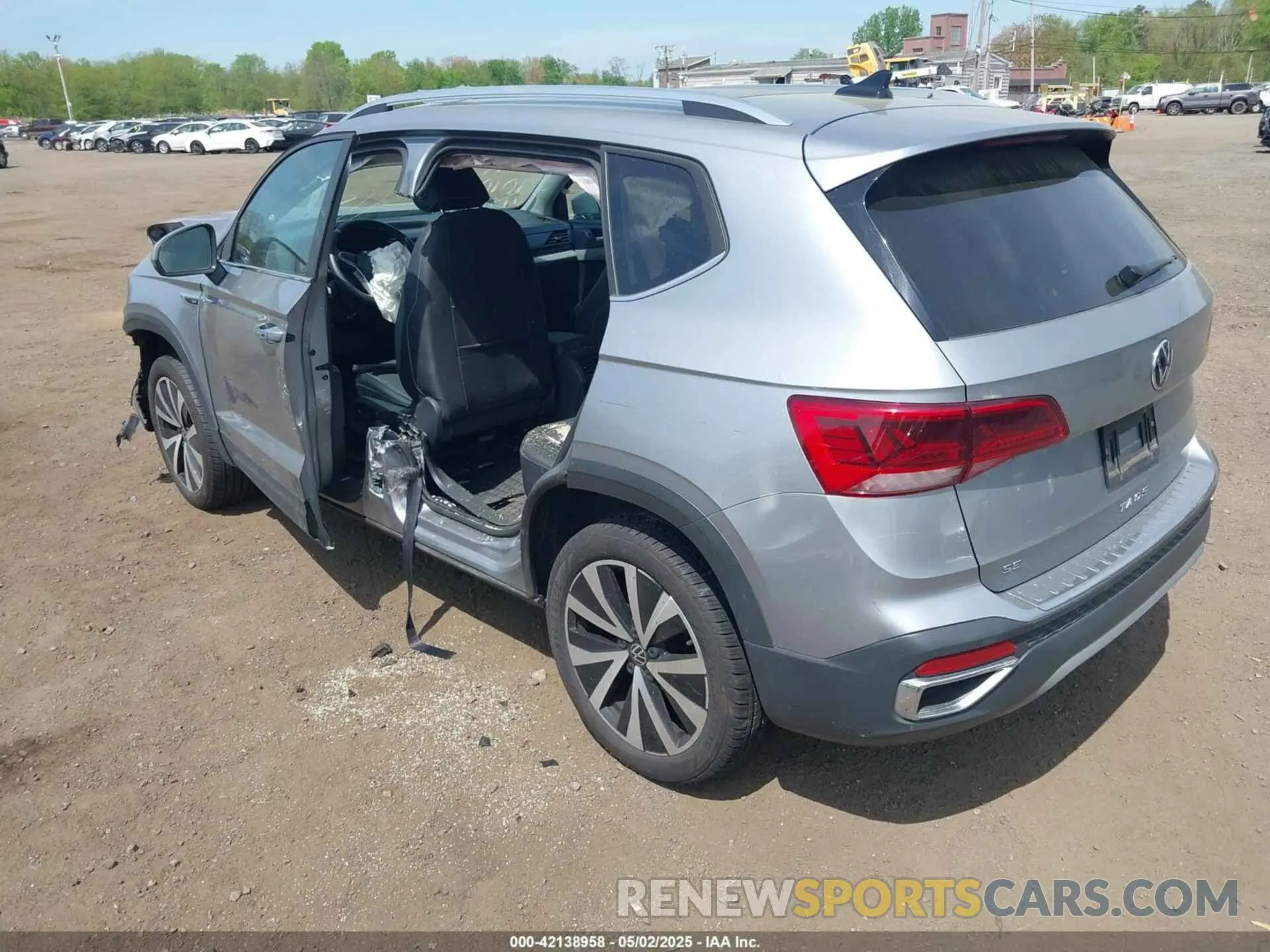 3 Photograph of a damaged car 3VVEX7B24PM342309 VOLKSWAGEN TAOS 2023