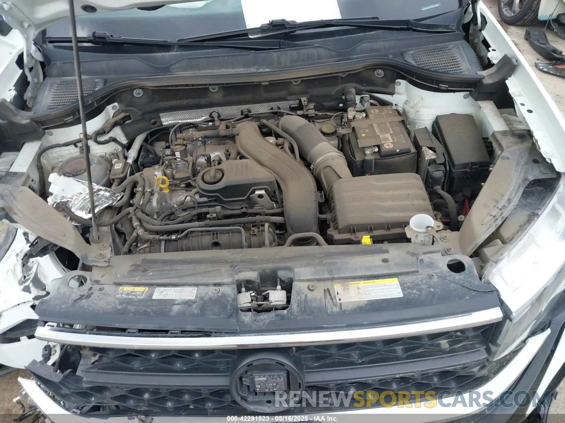 10 Photograph of a damaged car 3VVEX7B28PM306980 VOLKSWAGEN TAOS 2023