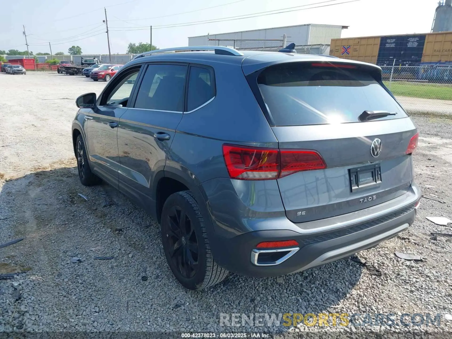 3 Photograph of a damaged car 3VVEX7B28PM349683 VOLKSWAGEN TAOS 2023