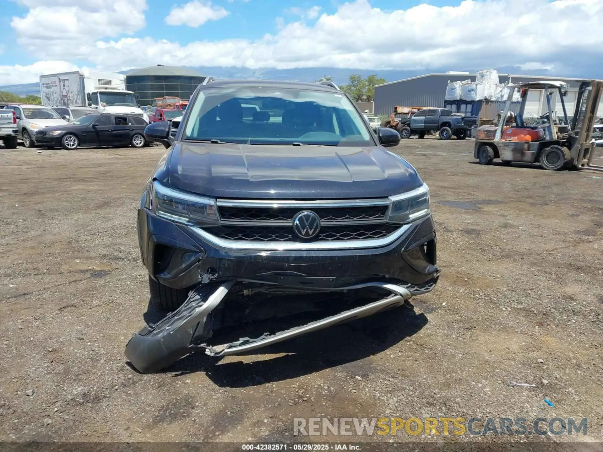 6 Photograph of a damaged car 3VVEX7B28PM373675 VOLKSWAGEN TAOS 2023