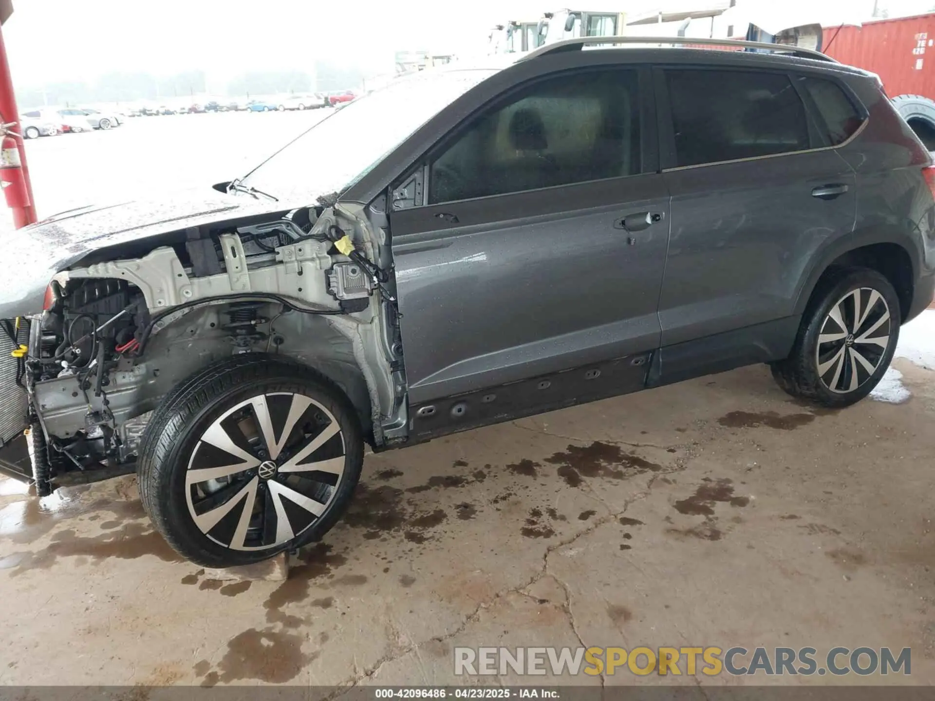 15 Photograph of a damaged car 3VVEX7B2XPM361172 VOLKSWAGEN TAOS 2023