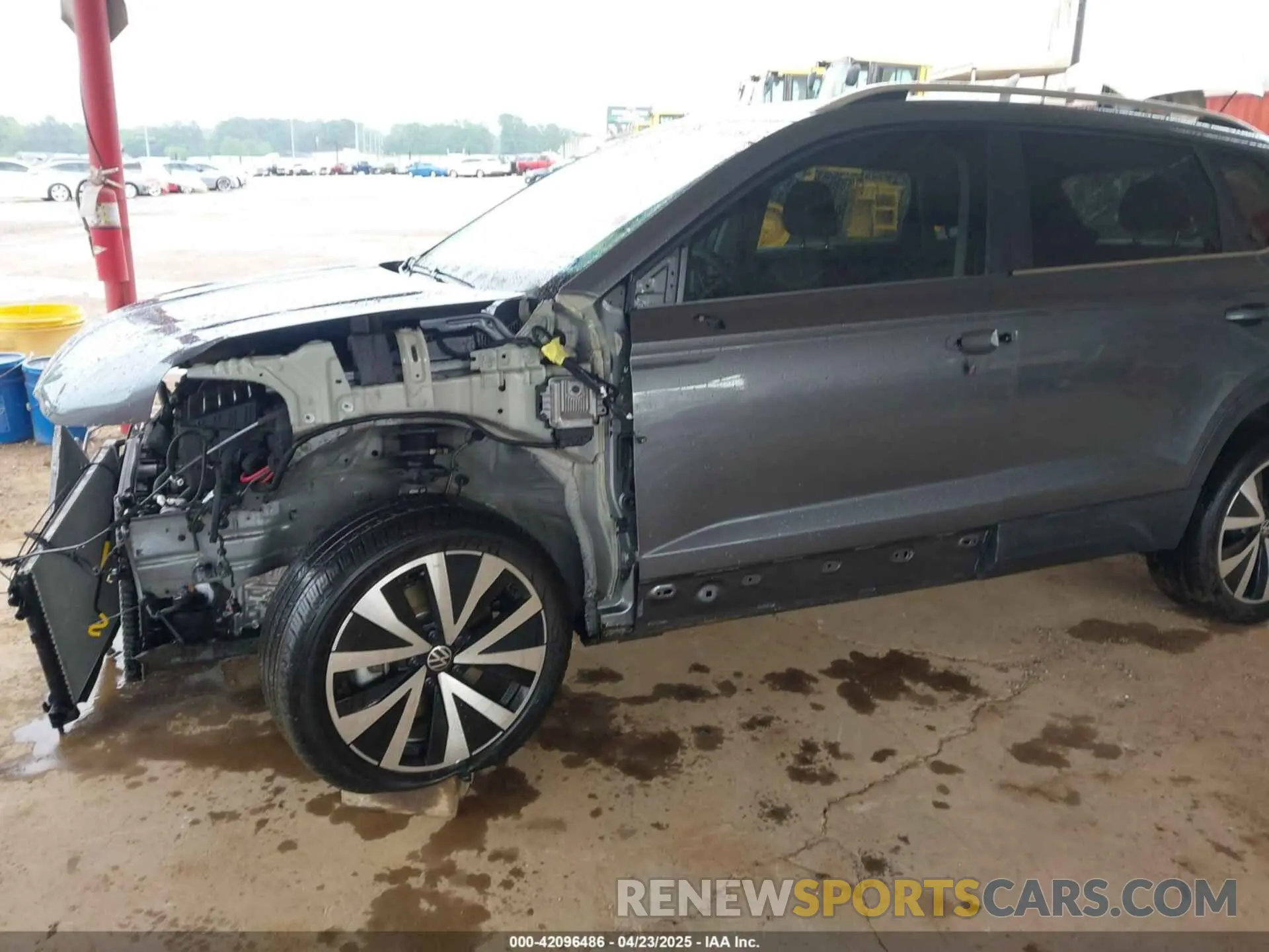 6 Photograph of a damaged car 3VVEX7B2XPM361172 VOLKSWAGEN TAOS 2023