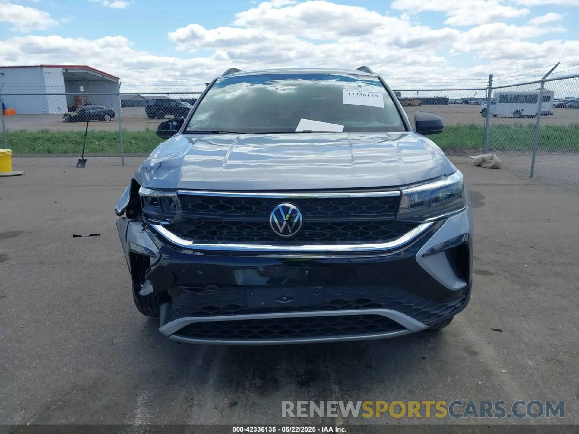 12 Photograph of a damaged car 3VVMX7B20PM363301 VOLKSWAGEN TAOS 2023
