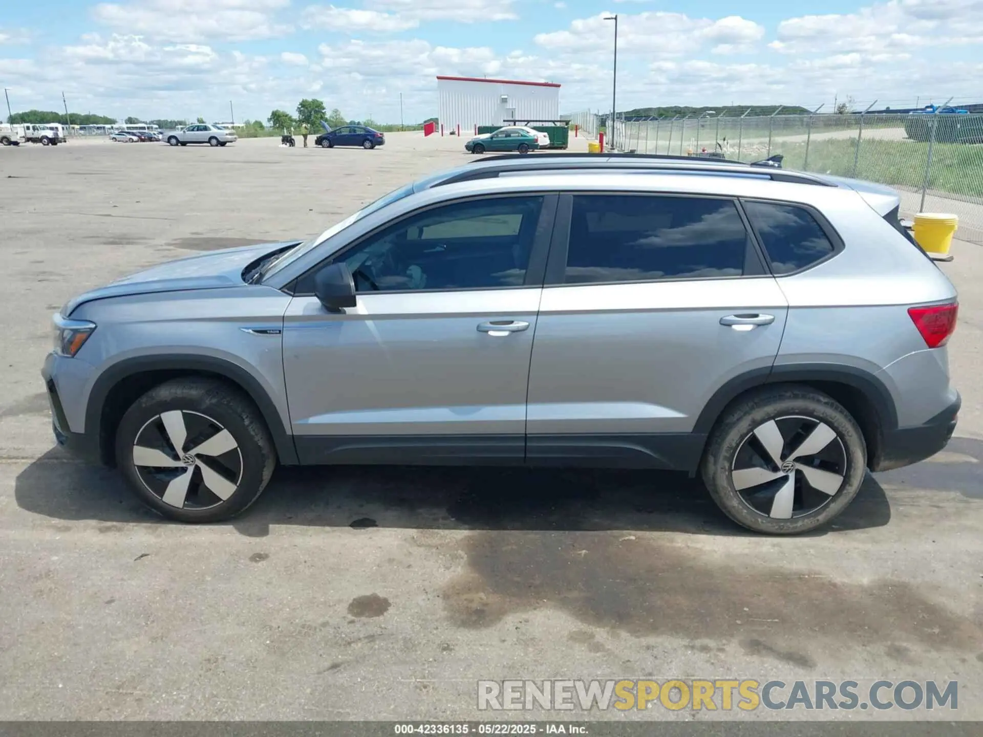 14 Photograph of a damaged car 3VVMX7B20PM363301 VOLKSWAGEN TAOS 2023