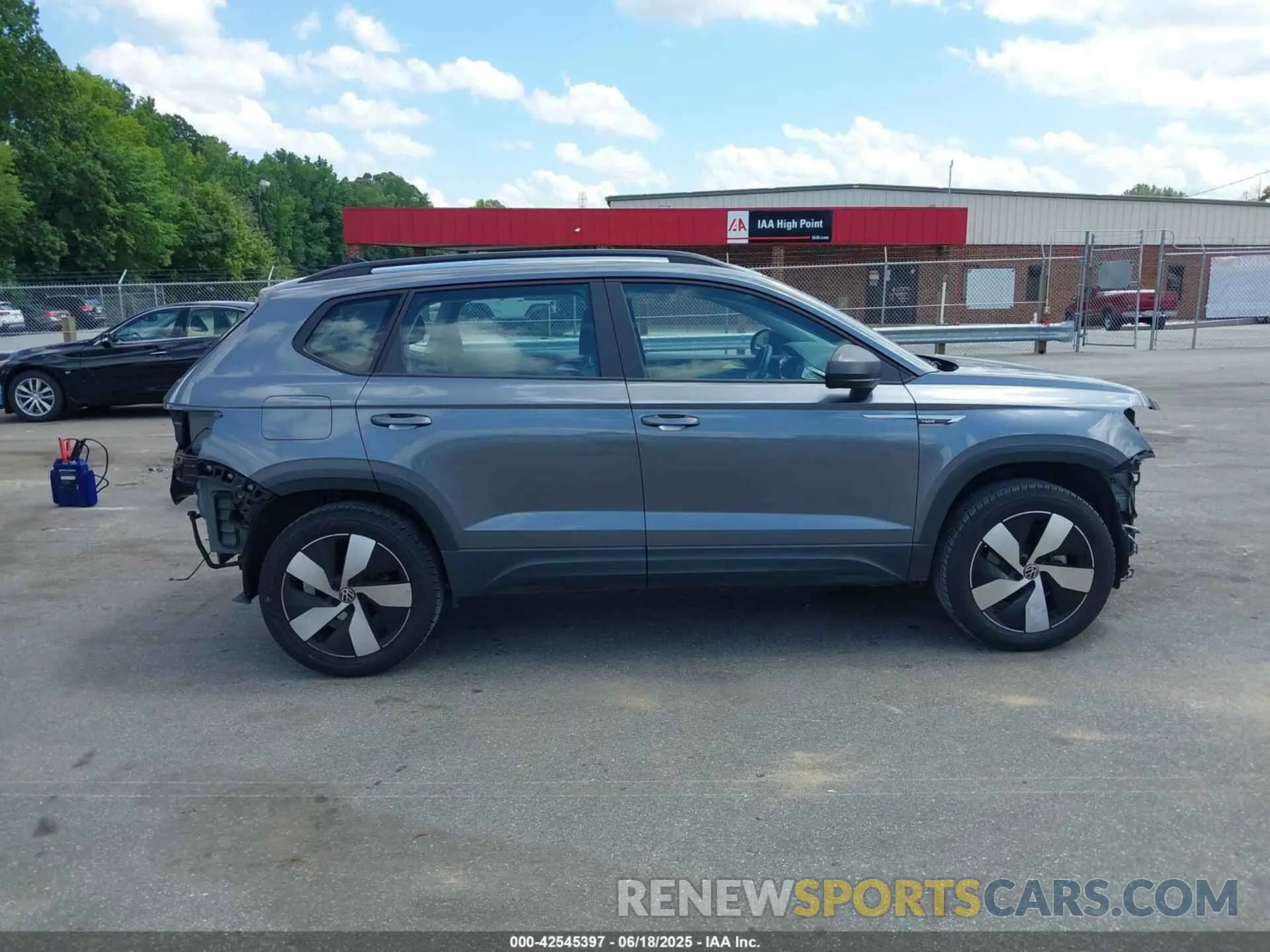 14 Photograph of a damaged car 3VVMX7B24PM356965 VOLKSWAGEN TAOS 2023