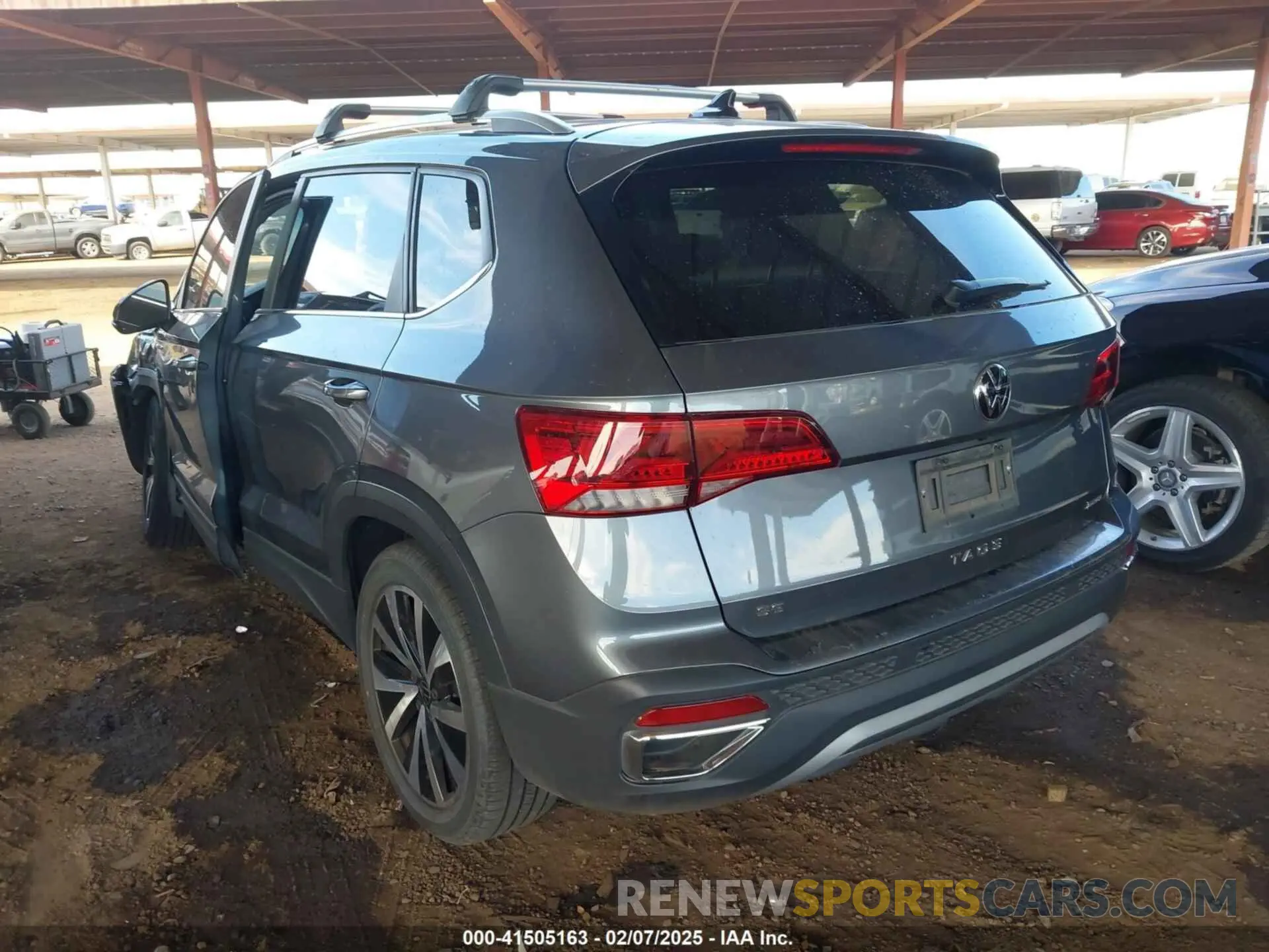 3 Photograph of a damaged car 3VVNX7B22PM329543 VOLKSWAGEN TAOS 2023