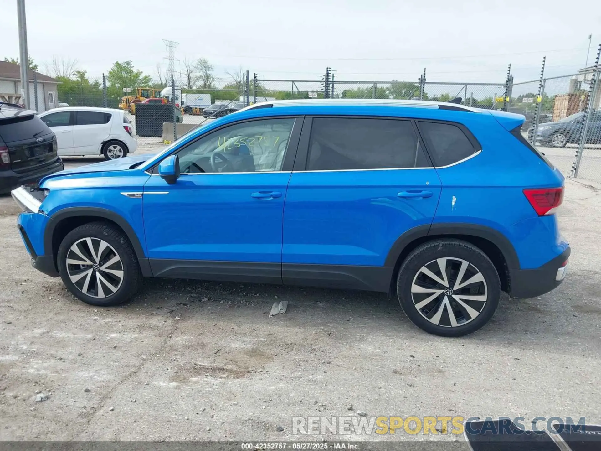 14 Photograph of a damaged car 3VVNX7B26PM312776 VOLKSWAGEN TAOS 2023