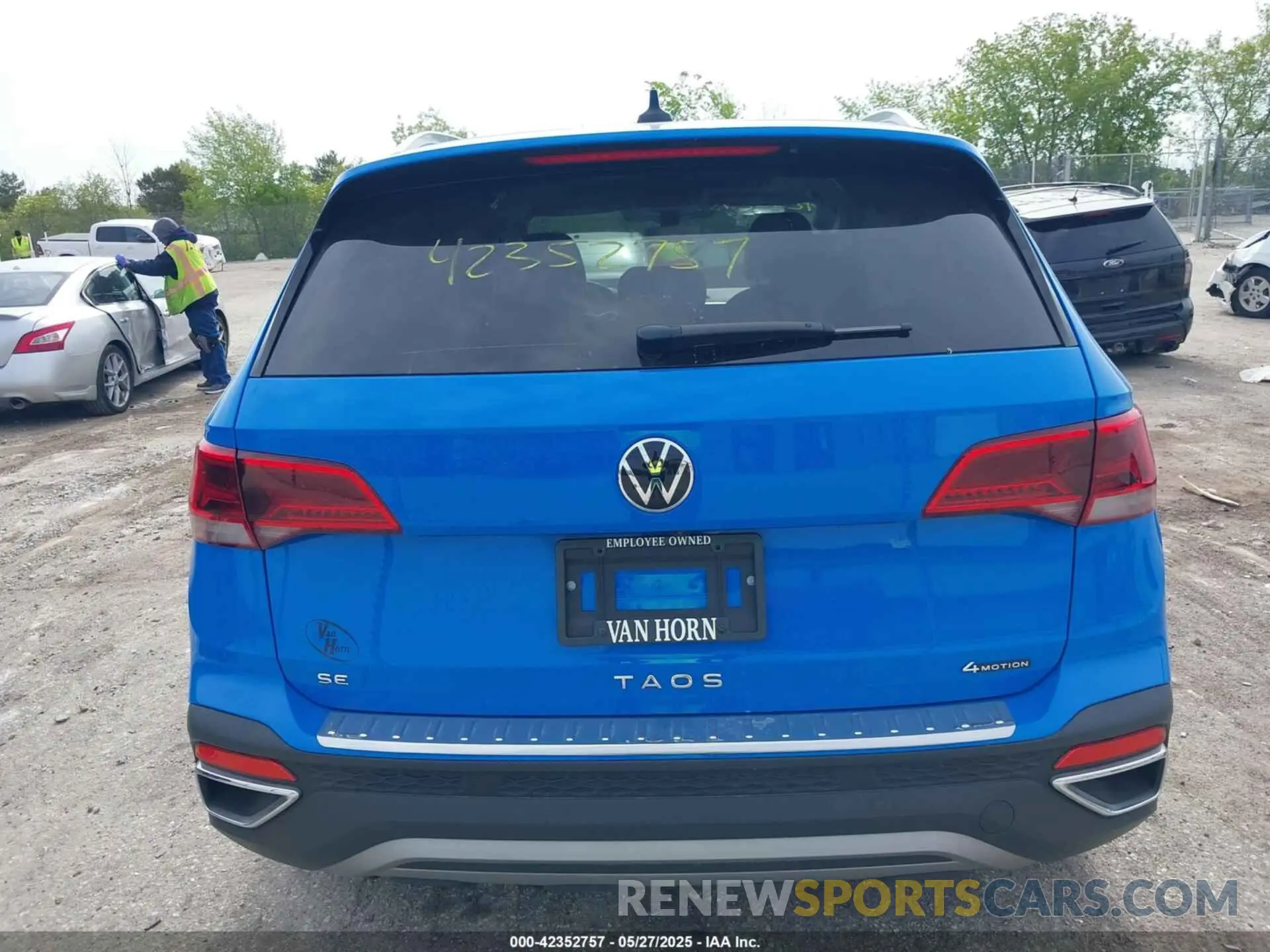 16 Photograph of a damaged car 3VVNX7B26PM312776 VOLKSWAGEN TAOS 2023