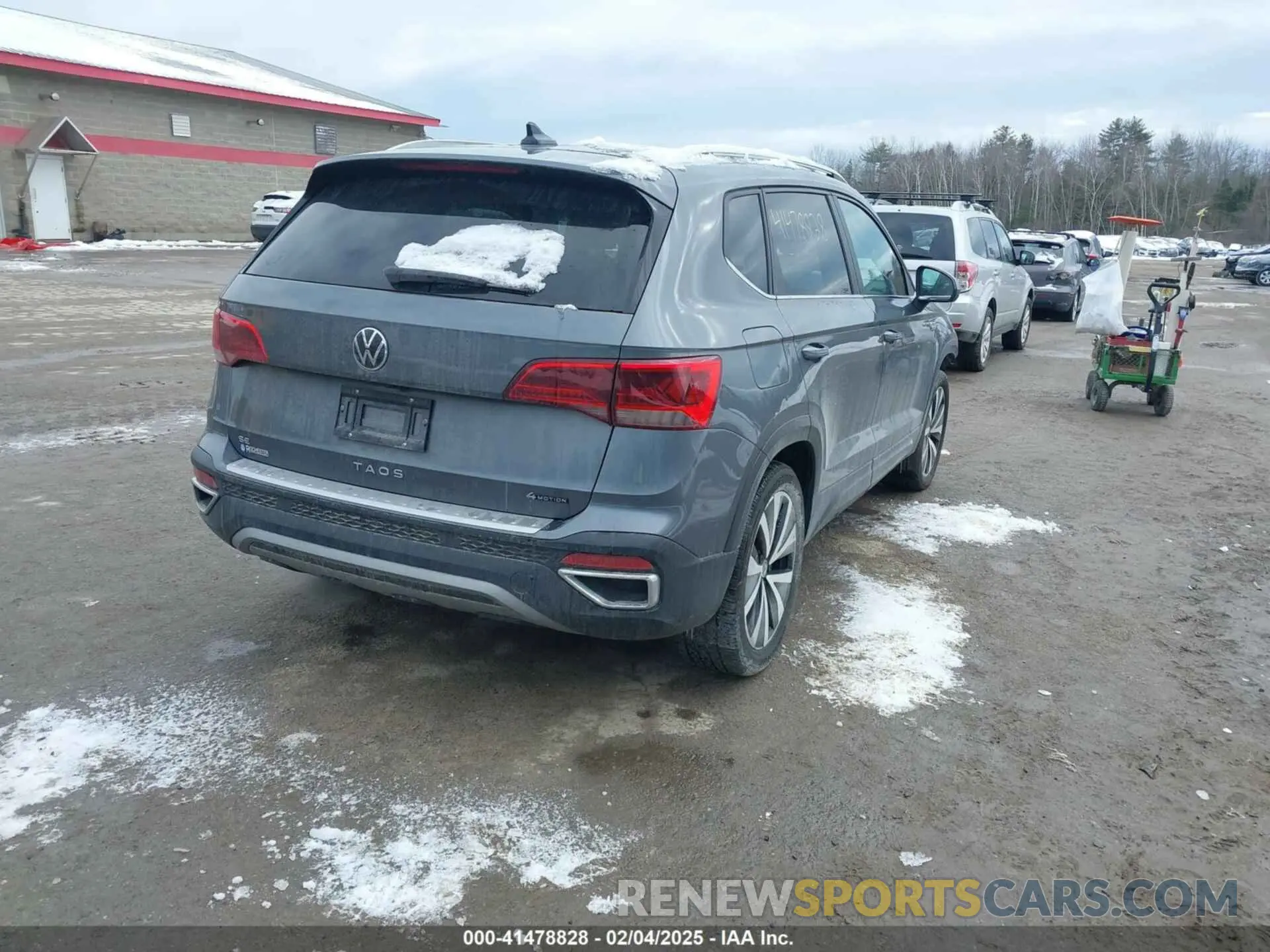 4 Photograph of a damaged car 3VVNX7B27PM312043 VOLKSWAGEN TAOS 2023