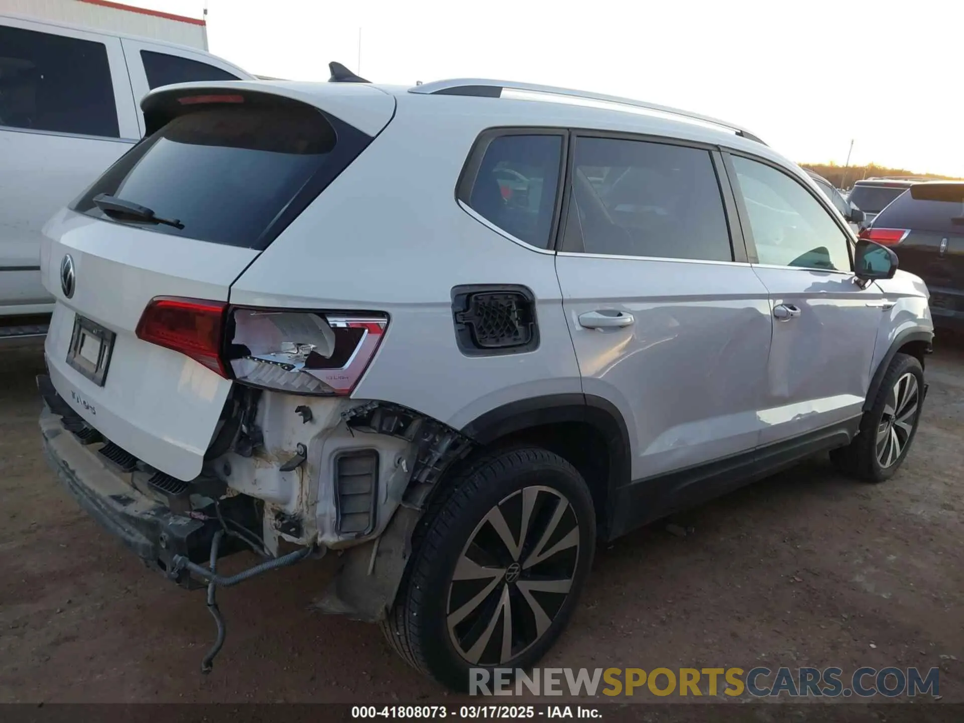 14 Photograph of a damaged car 3VVSX7B23PM320269 VOLKSWAGEN TAOS 2023