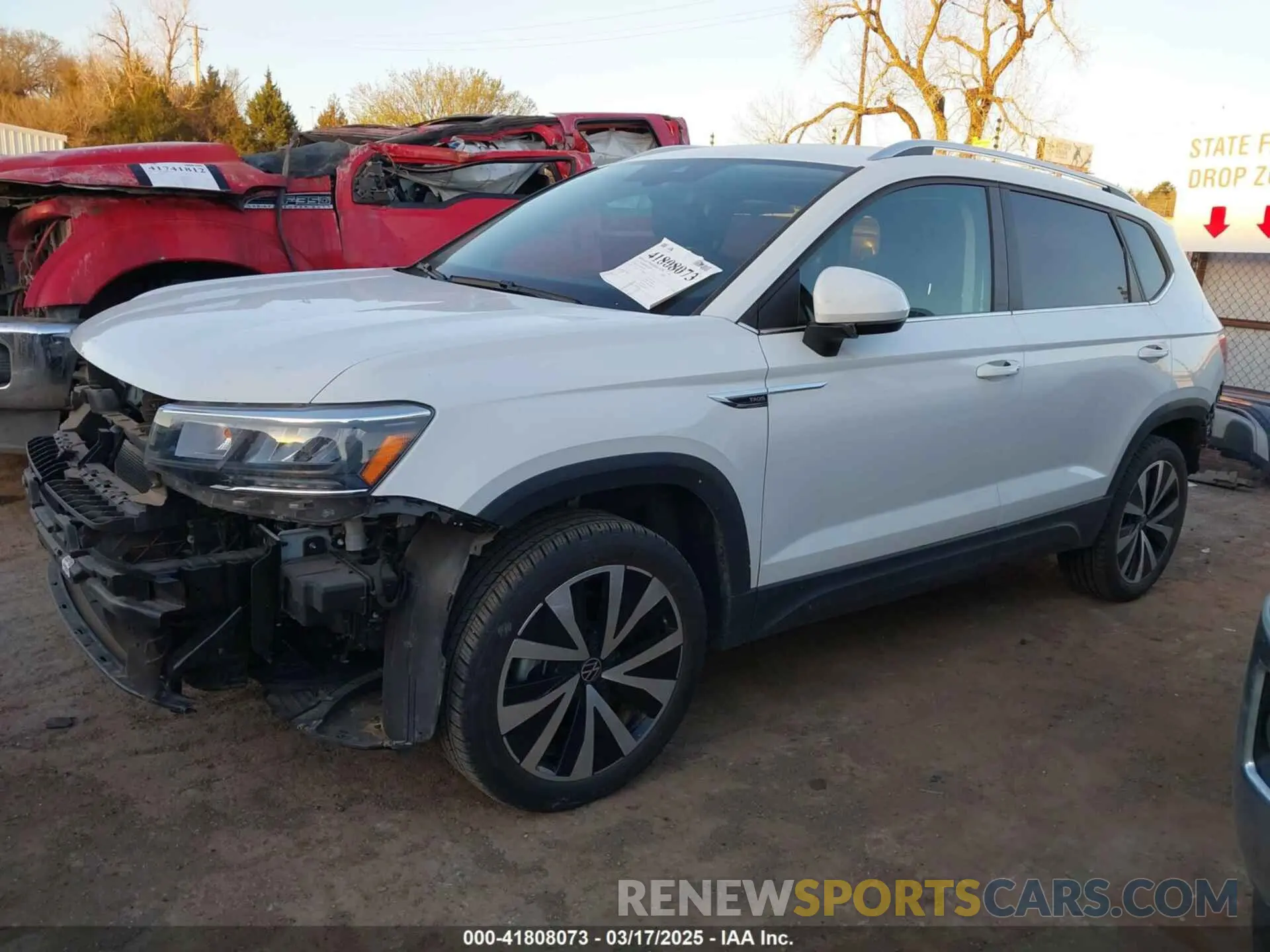 15 Photograph of a damaged car 3VVSX7B23PM320269 VOLKSWAGEN TAOS 2023