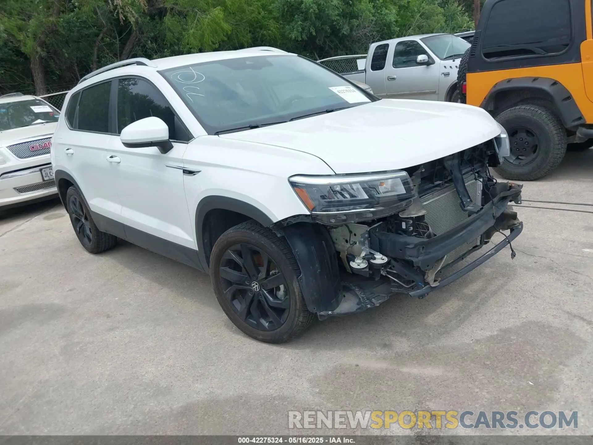 1 Photograph of a damaged car 3VVSX7B24PM356228 VOLKSWAGEN TAOS 2023