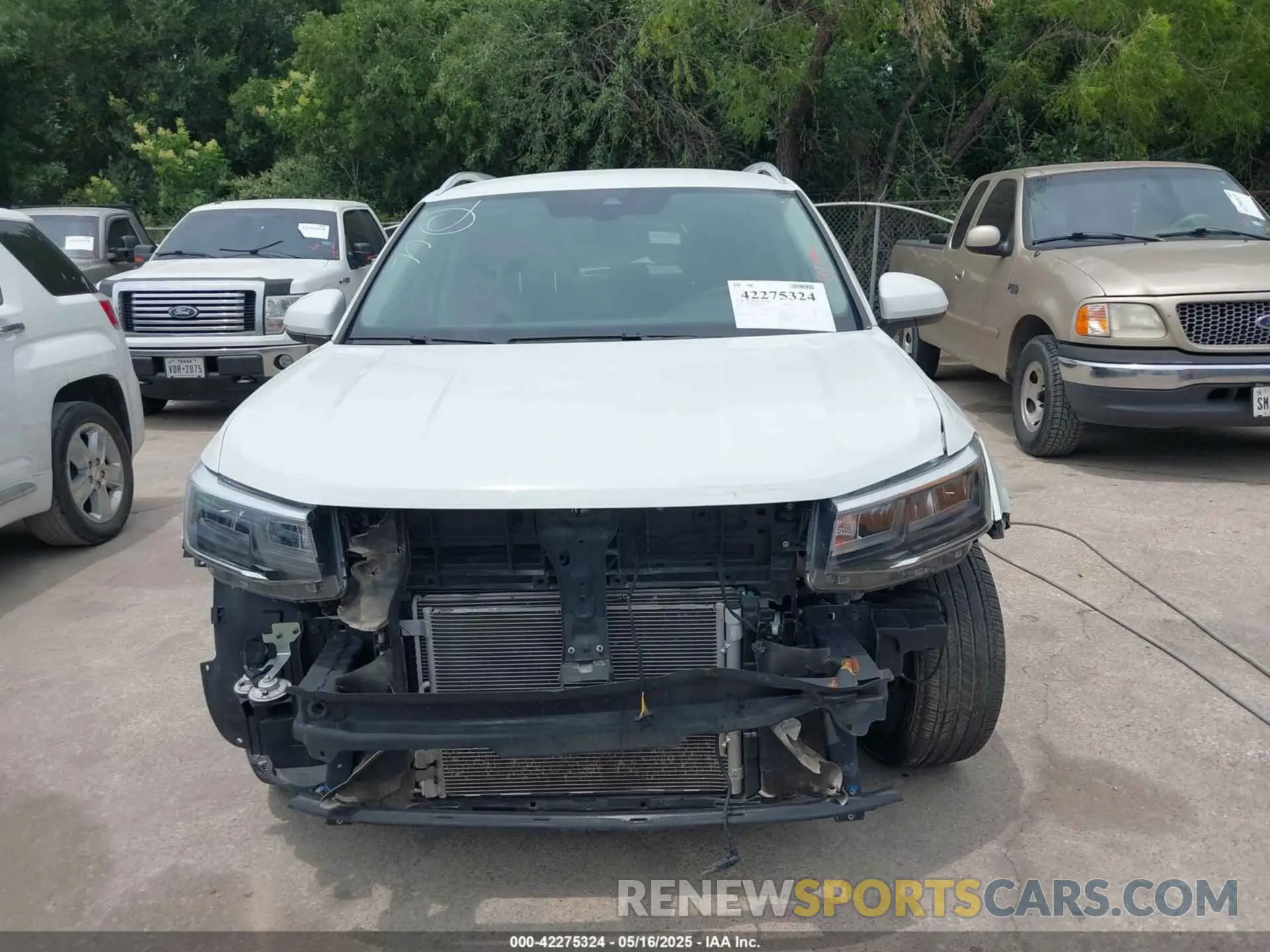 12 Photograph of a damaged car 3VVSX7B24PM356228 VOLKSWAGEN TAOS 2023