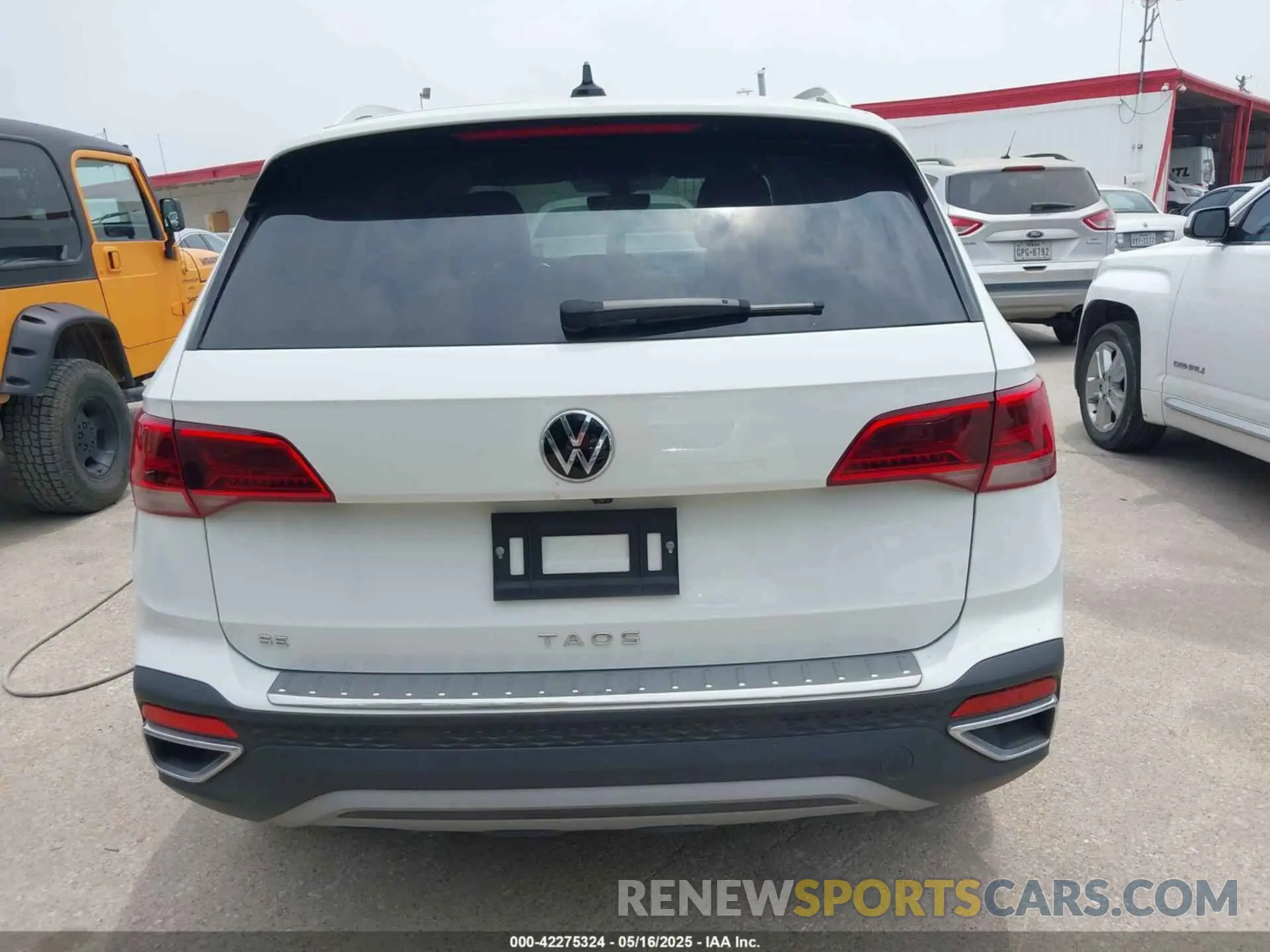 16 Photograph of a damaged car 3VVSX7B24PM356228 VOLKSWAGEN TAOS 2023