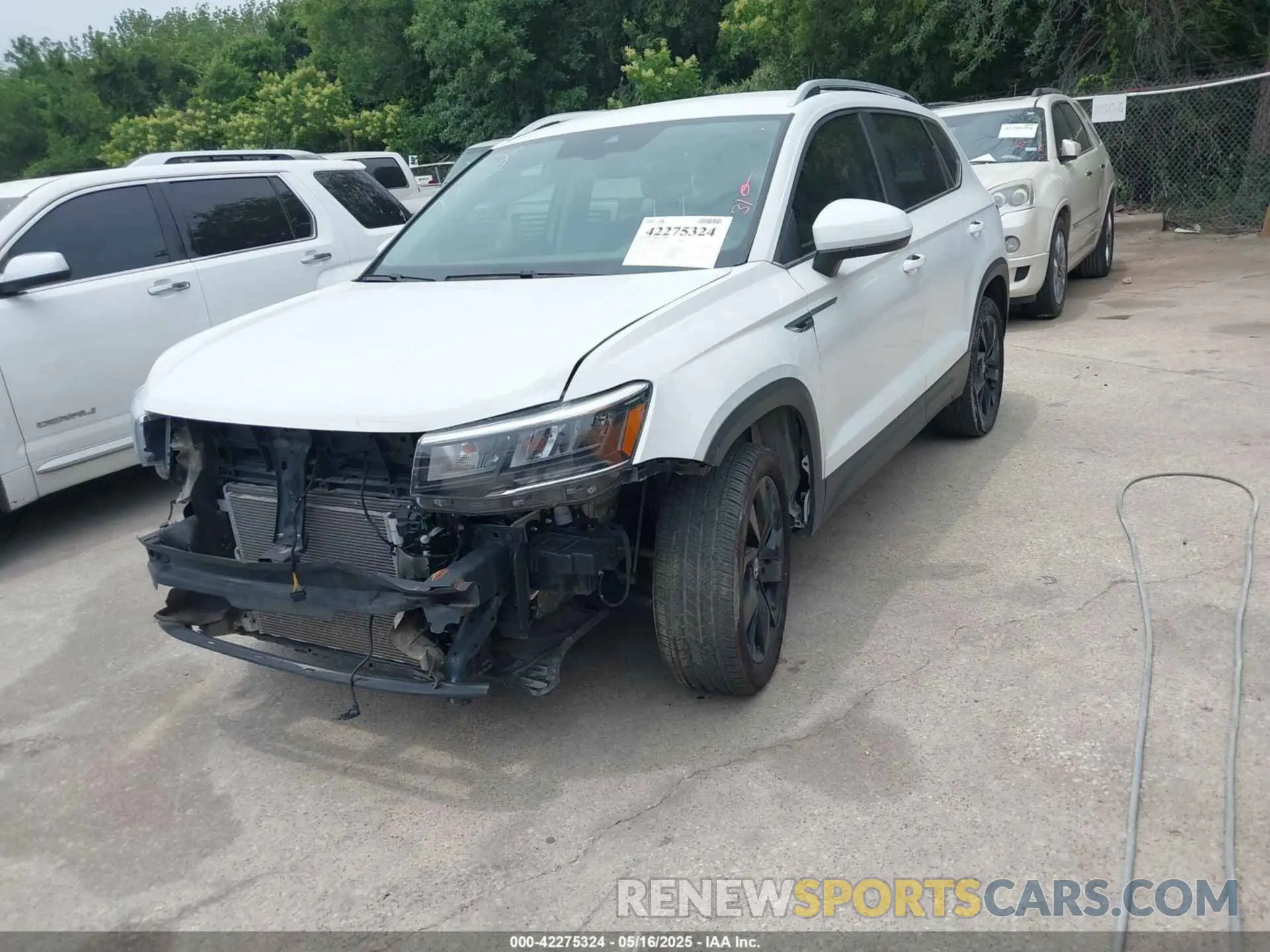 2 Photograph of a damaged car 3VVSX7B24PM356228 VOLKSWAGEN TAOS 2023