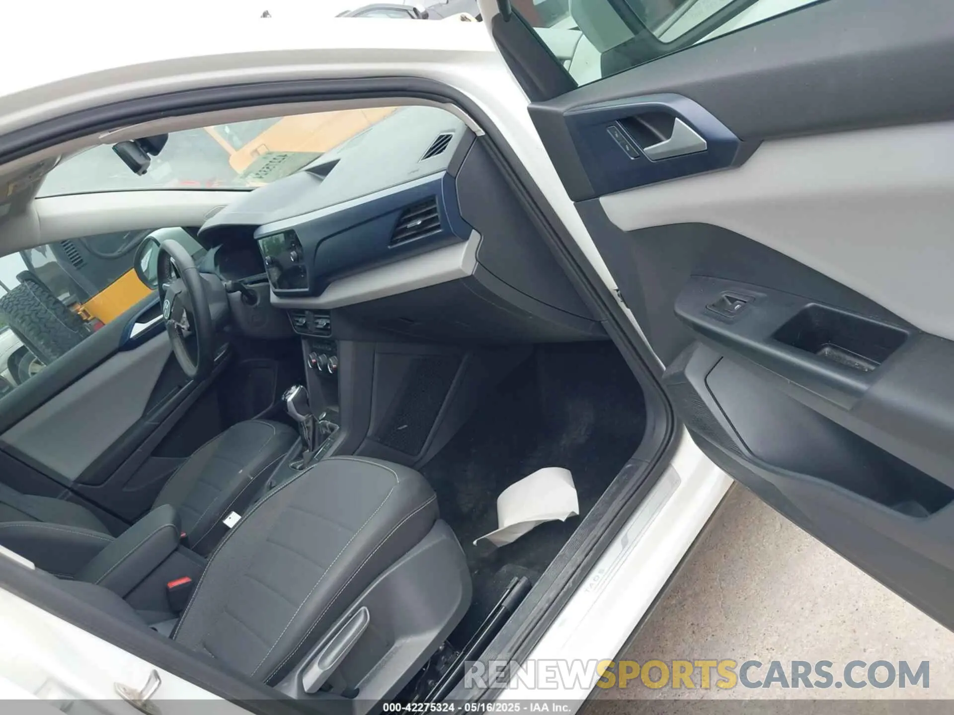 5 Photograph of a damaged car 3VVSX7B24PM356228 VOLKSWAGEN TAOS 2023