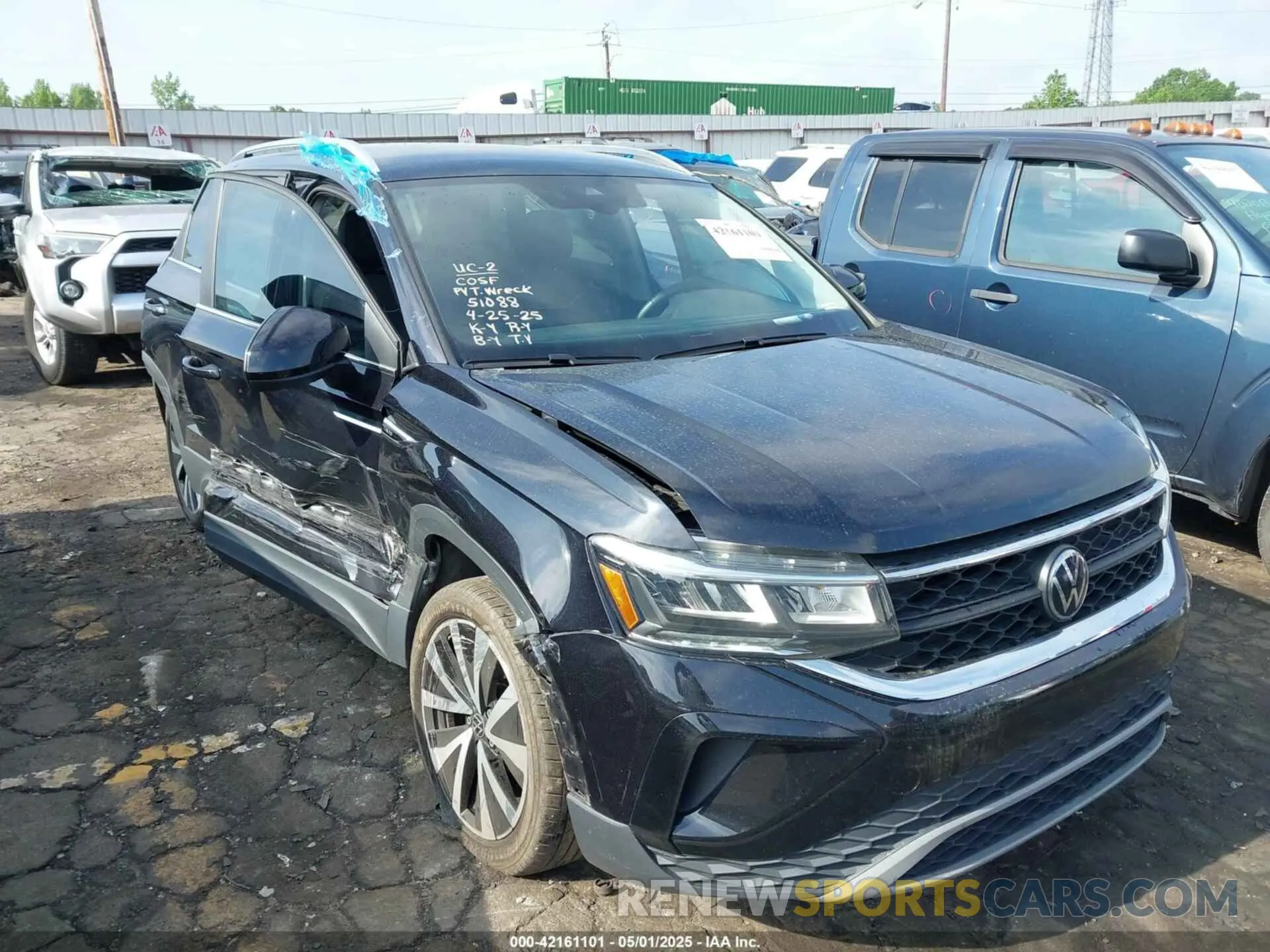 1 Photograph of a damaged car 3VVSX7B29PM304772 VOLKSWAGEN TAOS 2023