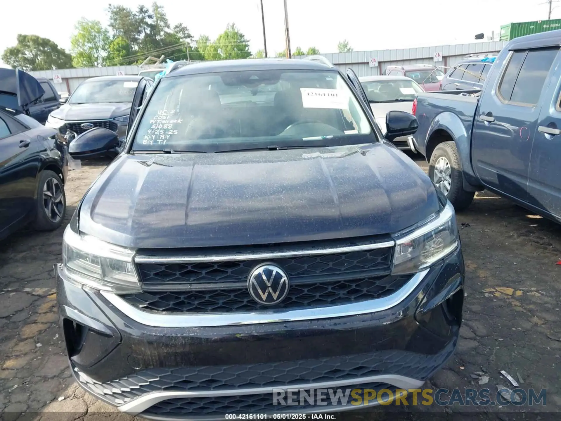 12 Photograph of a damaged car 3VVSX7B29PM304772 VOLKSWAGEN TAOS 2023
