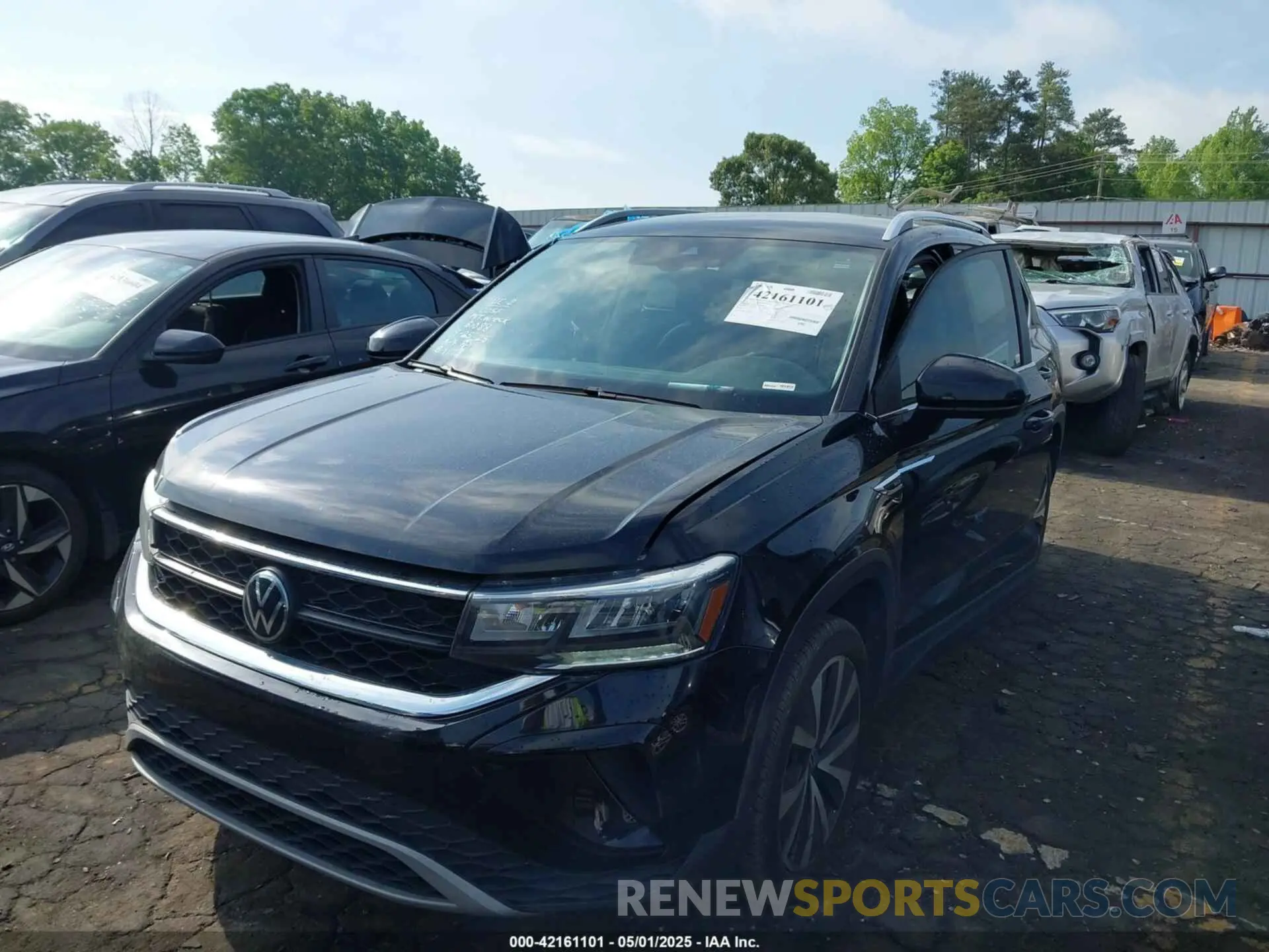 2 Photograph of a damaged car 3VVSX7B29PM304772 VOLKSWAGEN TAOS 2023