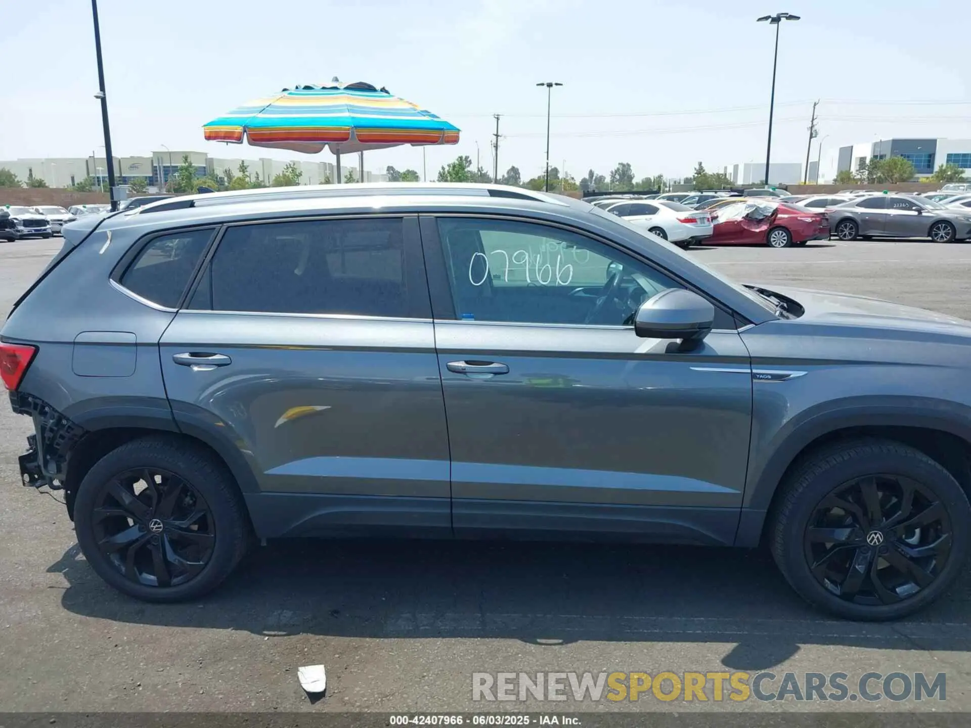 13 Photograph of a damaged car 3VVSX7B29PM333639 VOLKSWAGEN TAOS 2023