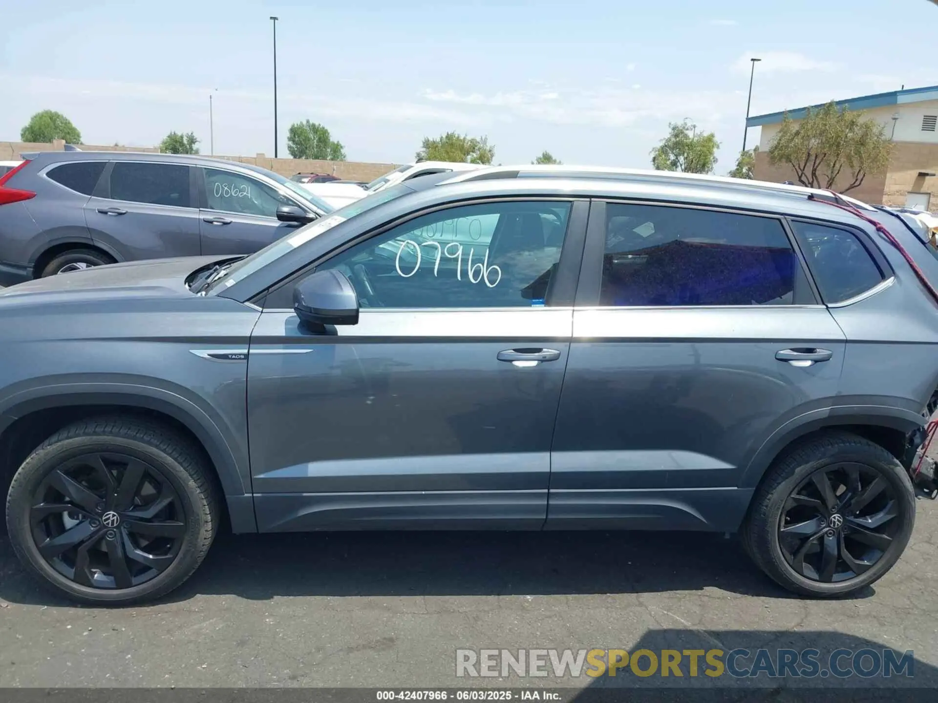 14 Photograph of a damaged car 3VVSX7B29PM333639 VOLKSWAGEN TAOS 2023