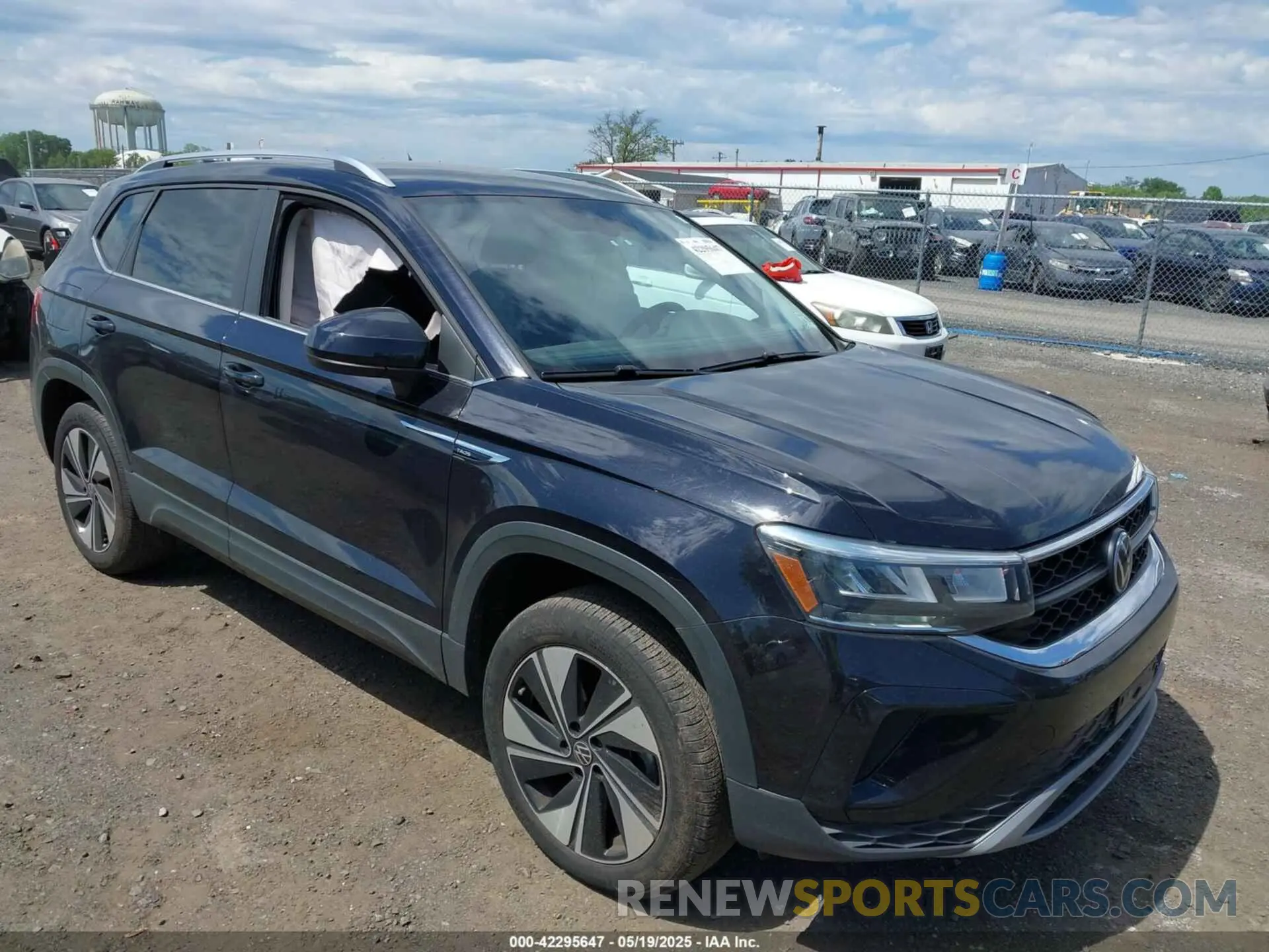 1 Photograph of a damaged car 3VVUX7B2XPM357666 VOLKSWAGEN TAOS 2023