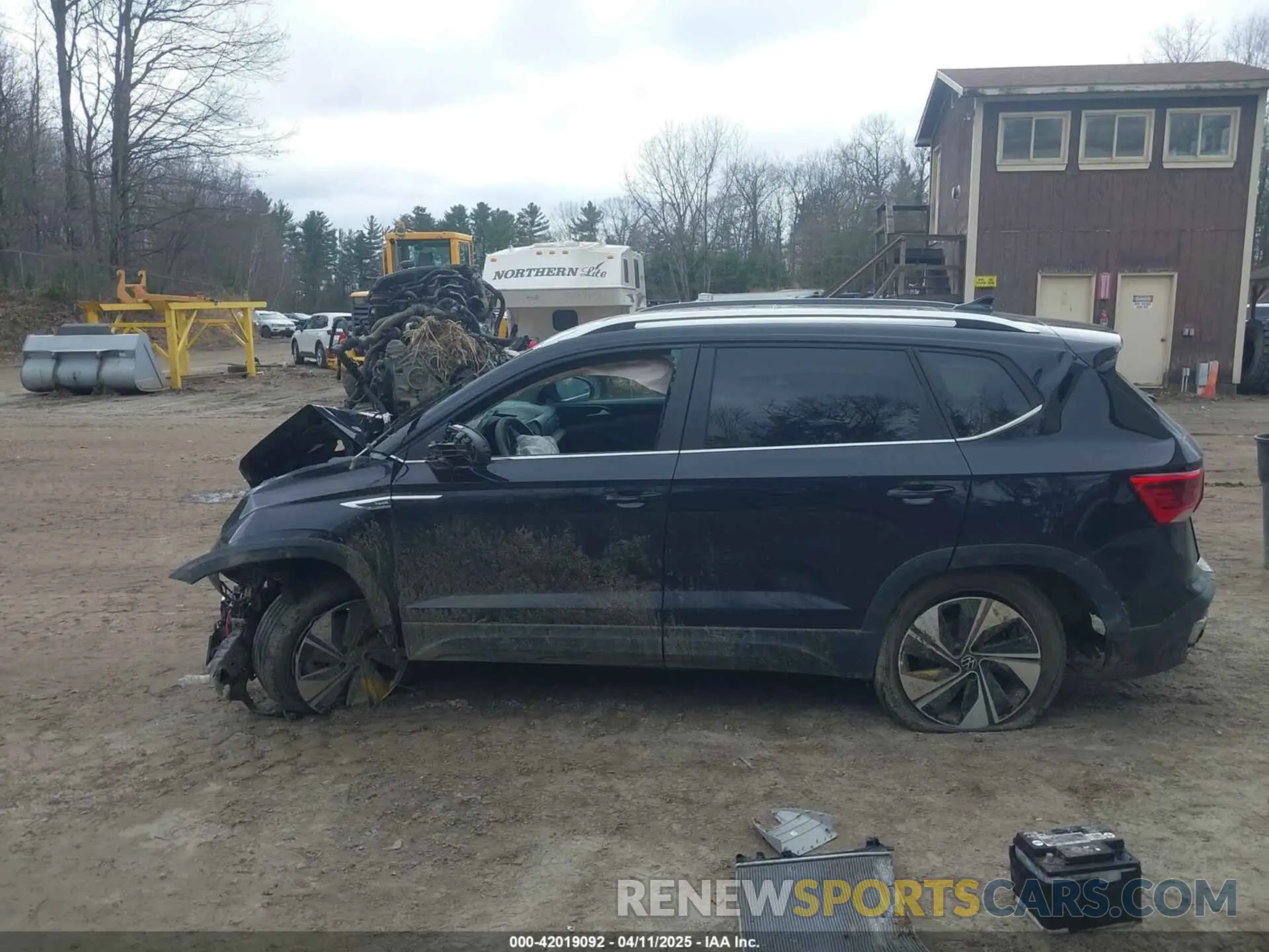 13 Photograph of a damaged car 3VVVX7B28PM360103 VOLKSWAGEN TAOS 2023