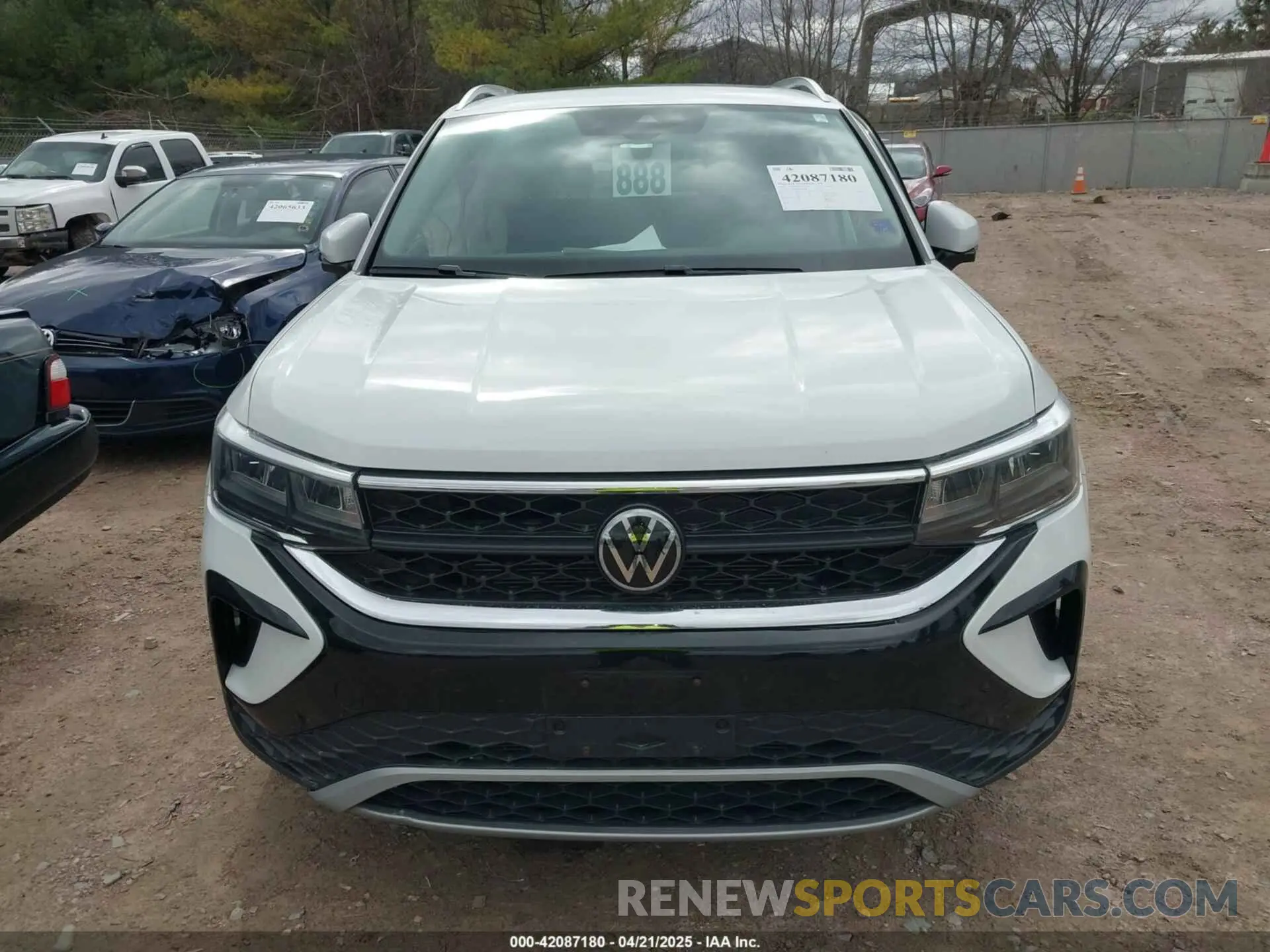 12 Photograph of a damaged car 3VVVX7B28PM360666 VOLKSWAGEN TAOS 2023
