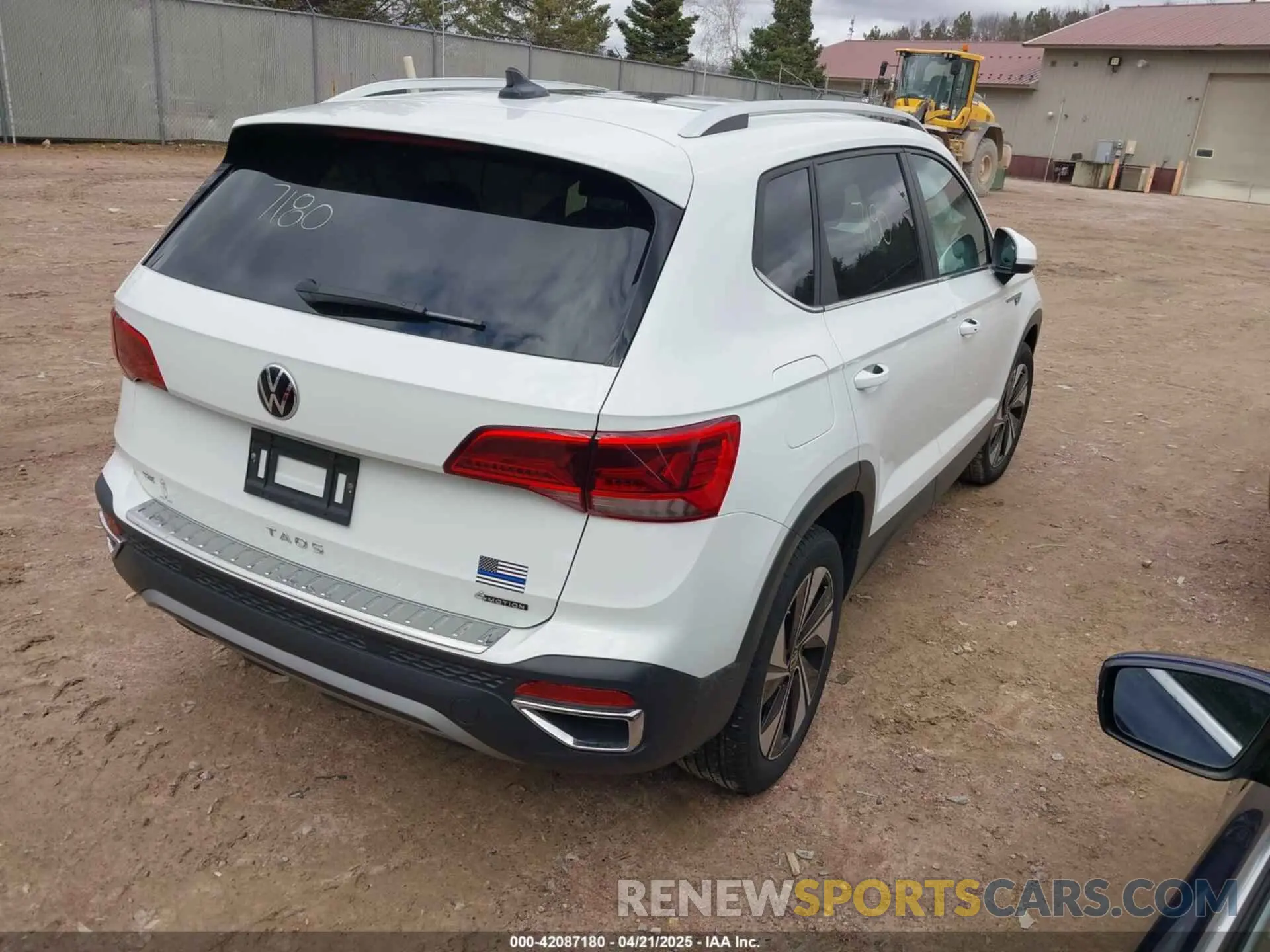 4 Photograph of a damaged car 3VVVX7B28PM360666 VOLKSWAGEN TAOS 2023