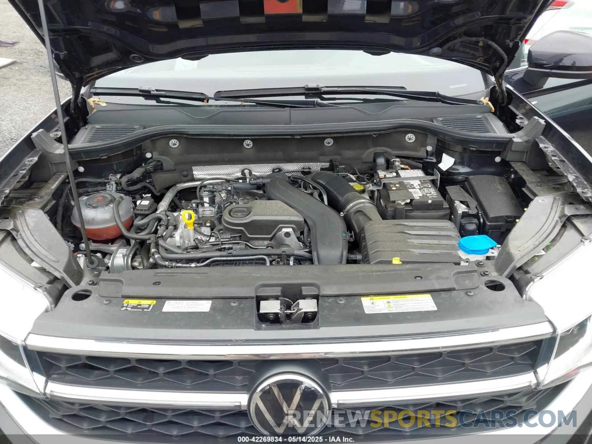 10 Photograph of a damaged car 3VV4X7B29RM036589 VOLKSWAGEN TAOS 2024