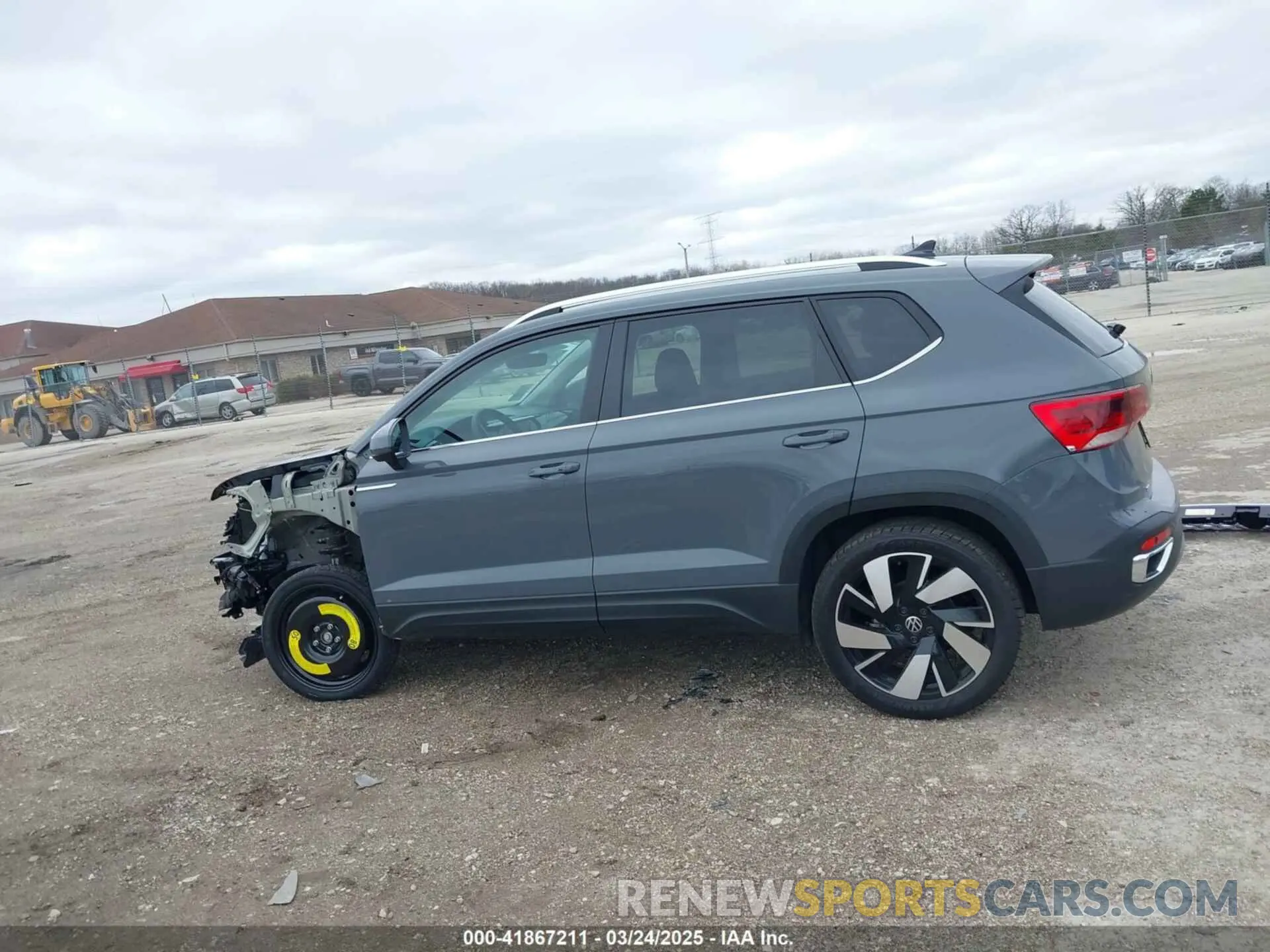 14 Photograph of a damaged car 3VV4X7B2XRM118086 VOLKSWAGEN TAOS 2024