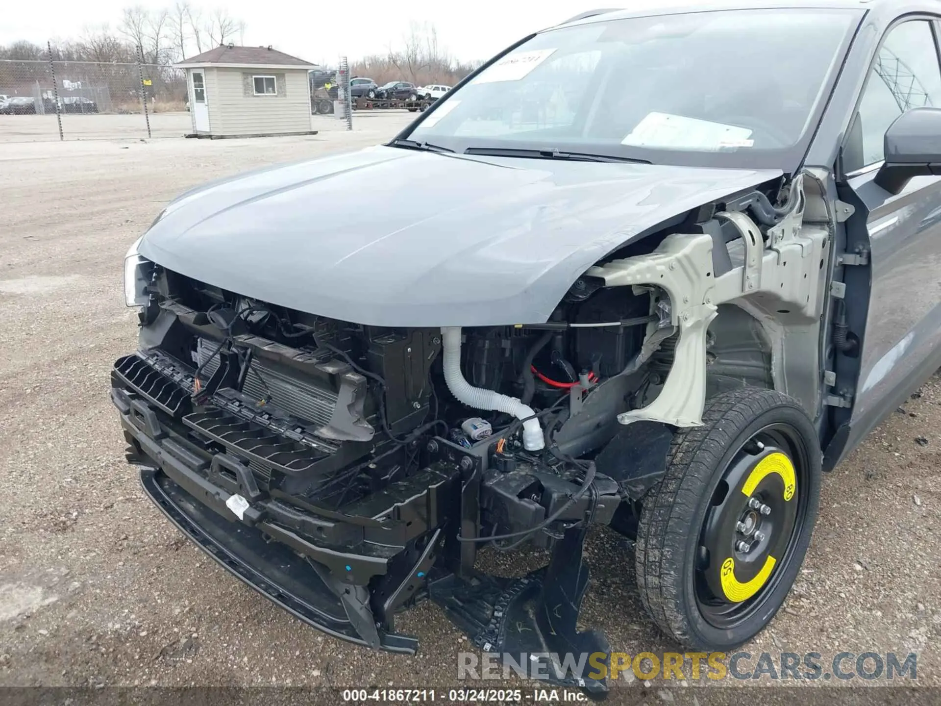 18 Photograph of a damaged car 3VV4X7B2XRM118086 VOLKSWAGEN TAOS 2024