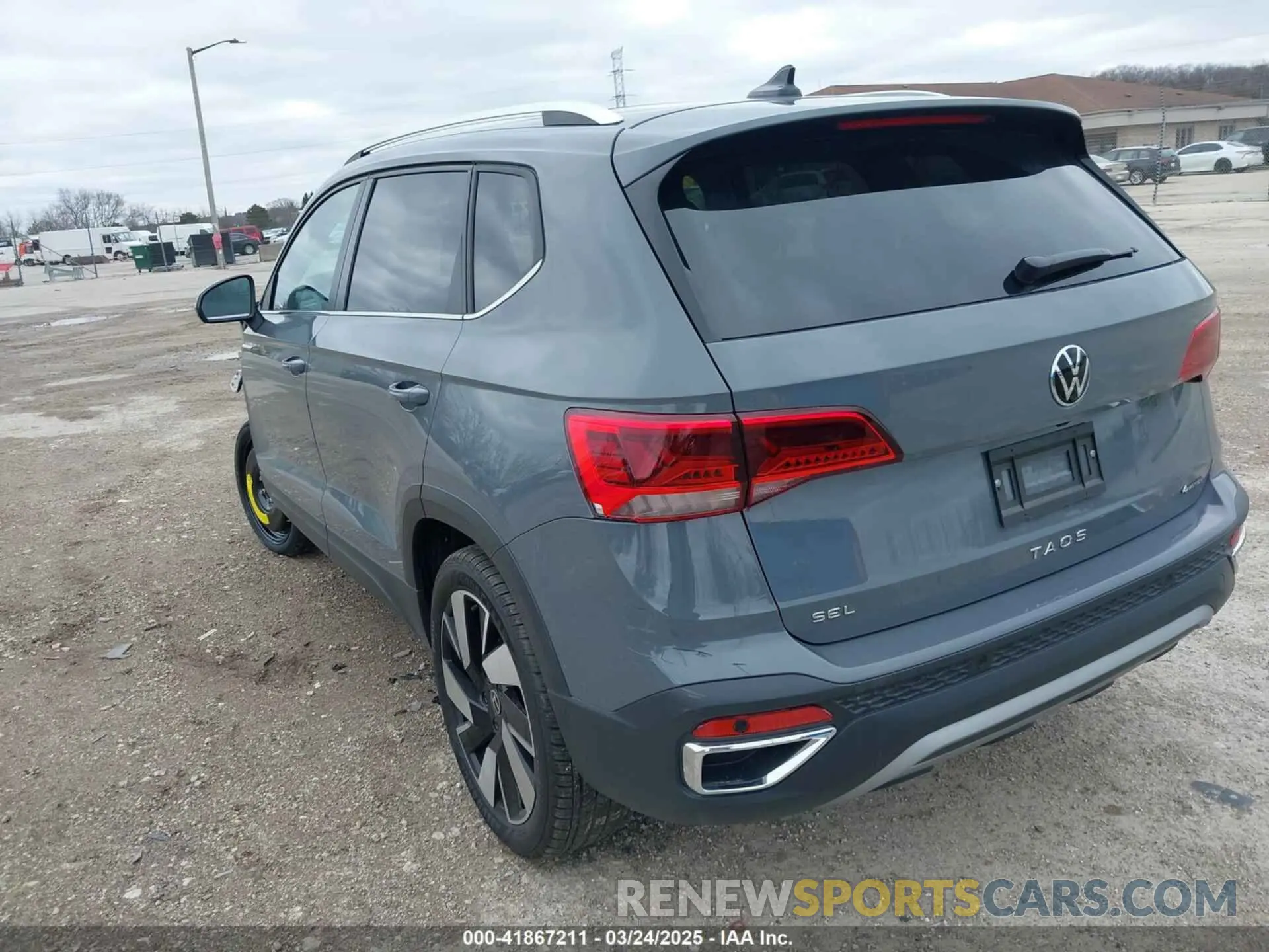 3 Photograph of a damaged car 3VV4X7B2XRM118086 VOLKSWAGEN TAOS 2024