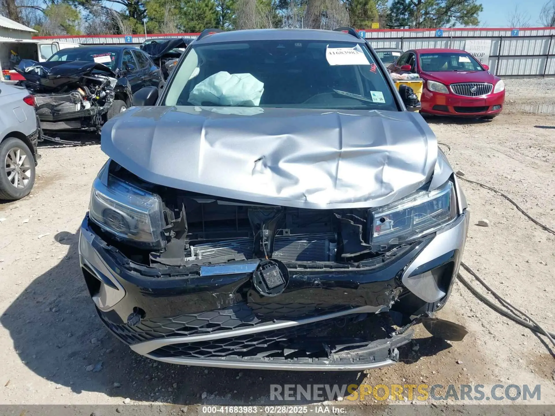 12 Photograph of a damaged car 3VV5X7B20RM066486 VOLKSWAGEN TAOS 2024