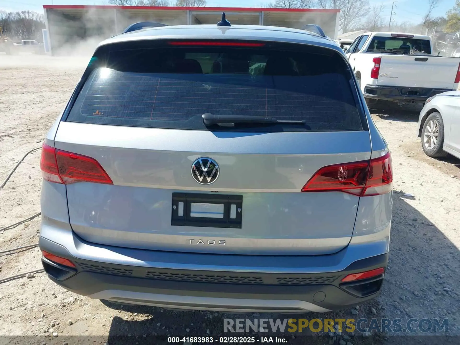 16 Photograph of a damaged car 3VV5X7B20RM066486 VOLKSWAGEN TAOS 2024
