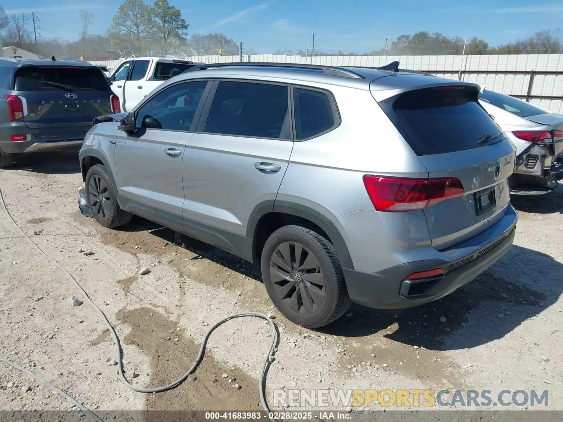 3 Photograph of a damaged car 3VV5X7B20RM066486 VOLKSWAGEN TAOS 2024