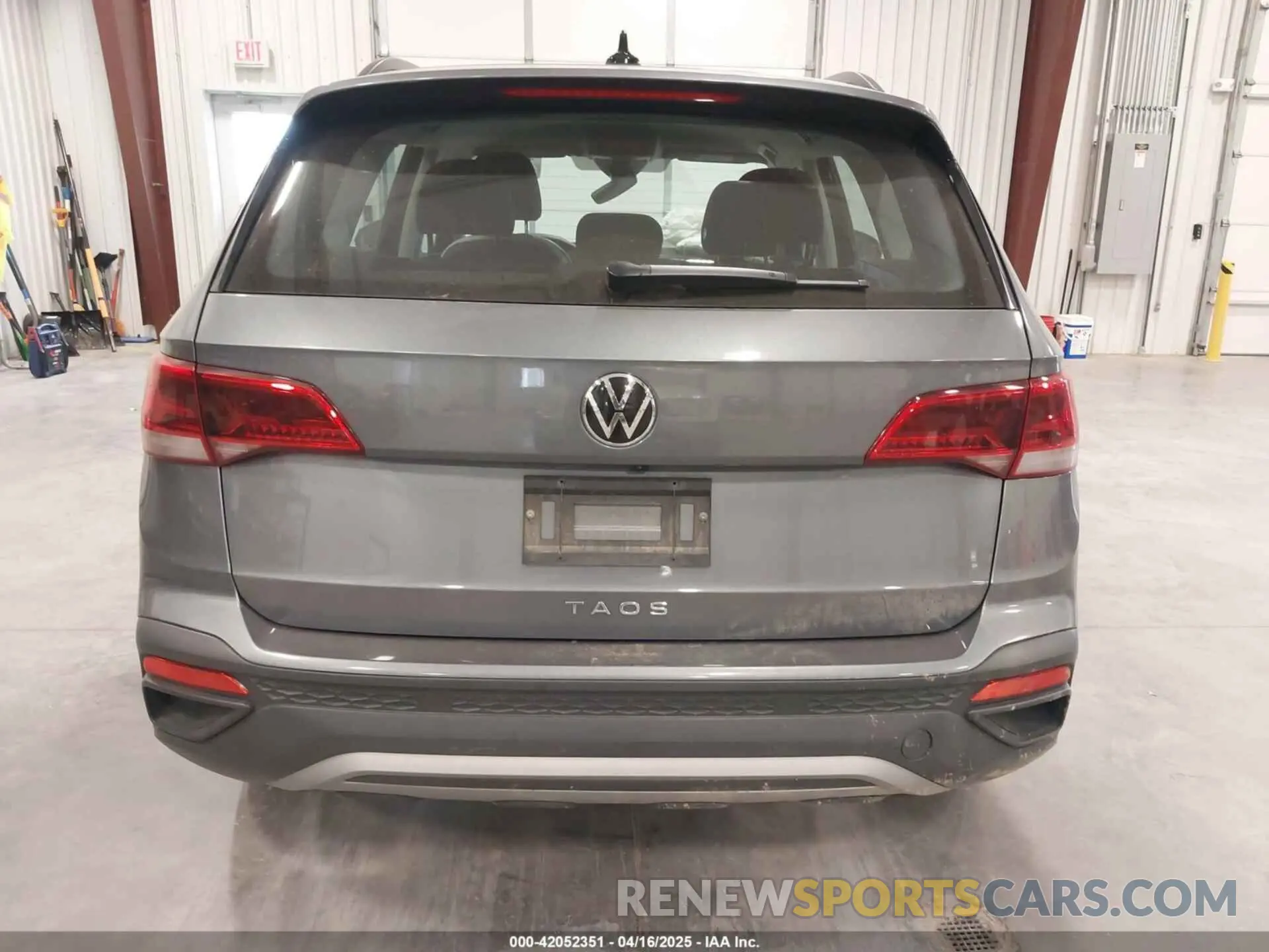 16 Photograph of a damaged car 3VV5X7B23RM002653 VOLKSWAGEN TAOS 2024