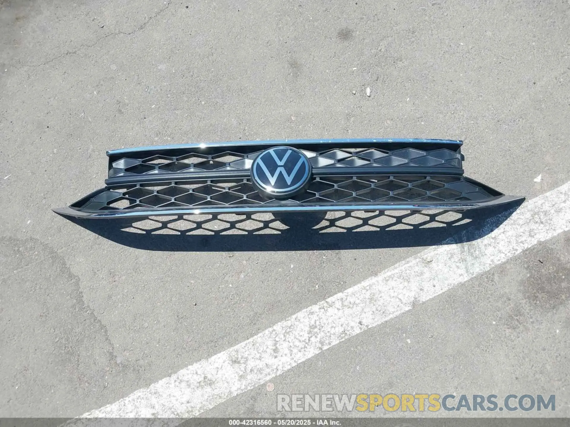 12 Photograph of a damaged car 3VV5X7B23RM090247 VOLKSWAGEN TAOS 2024