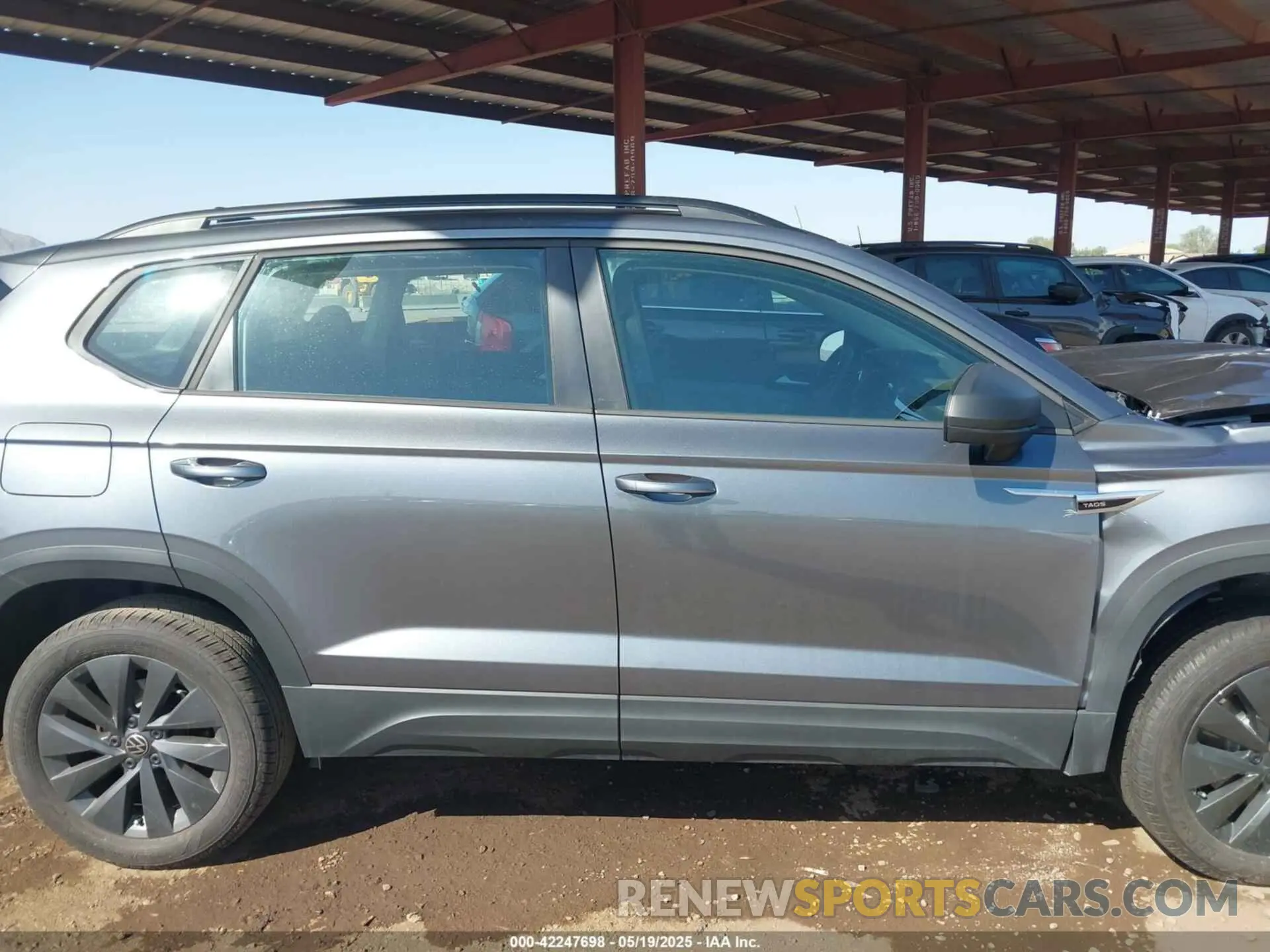 13 Photograph of a damaged car 3VV5X7B24RM123644 VOLKSWAGEN TAOS 2024