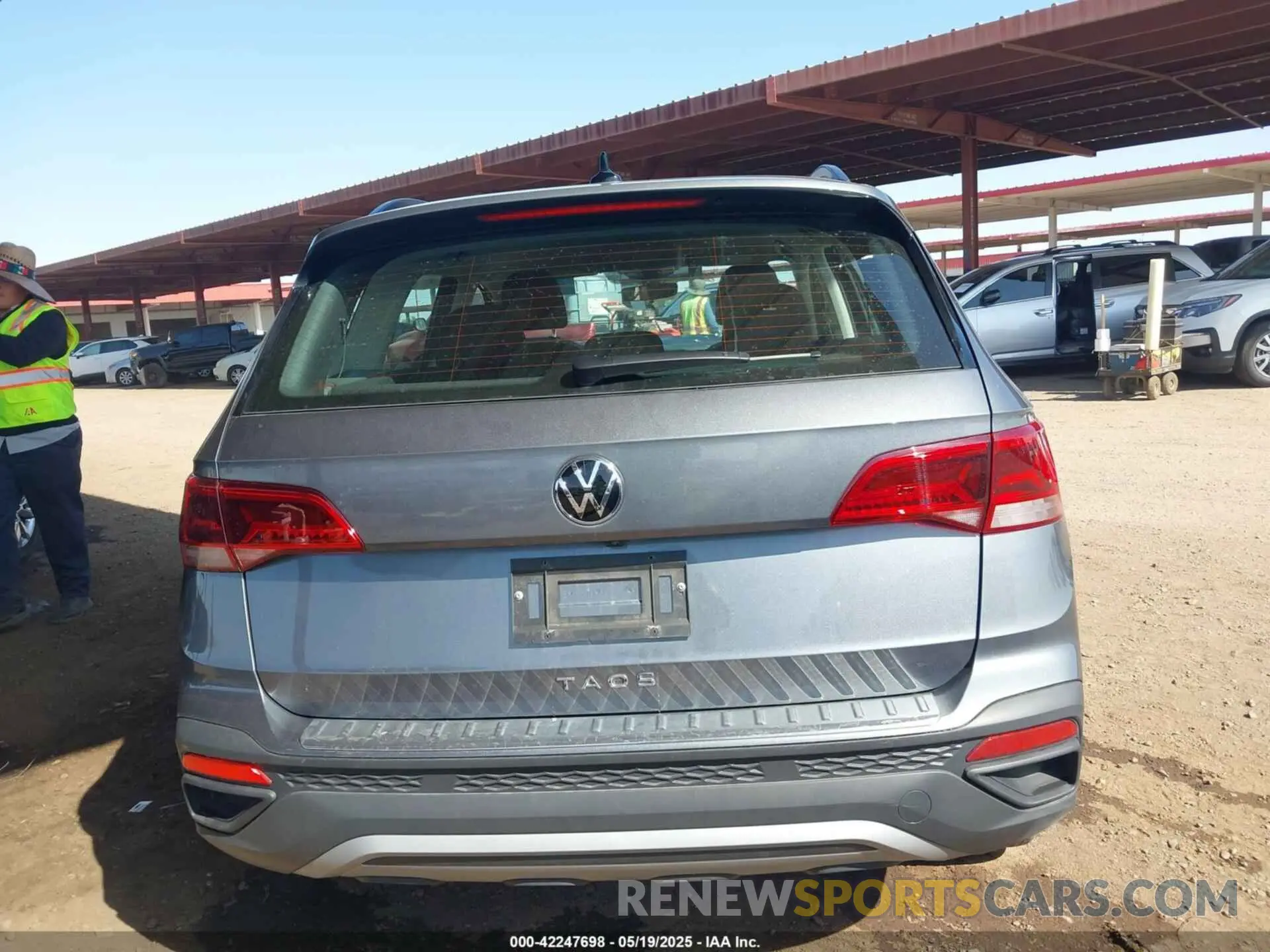16 Photograph of a damaged car 3VV5X7B24RM123644 VOLKSWAGEN TAOS 2024